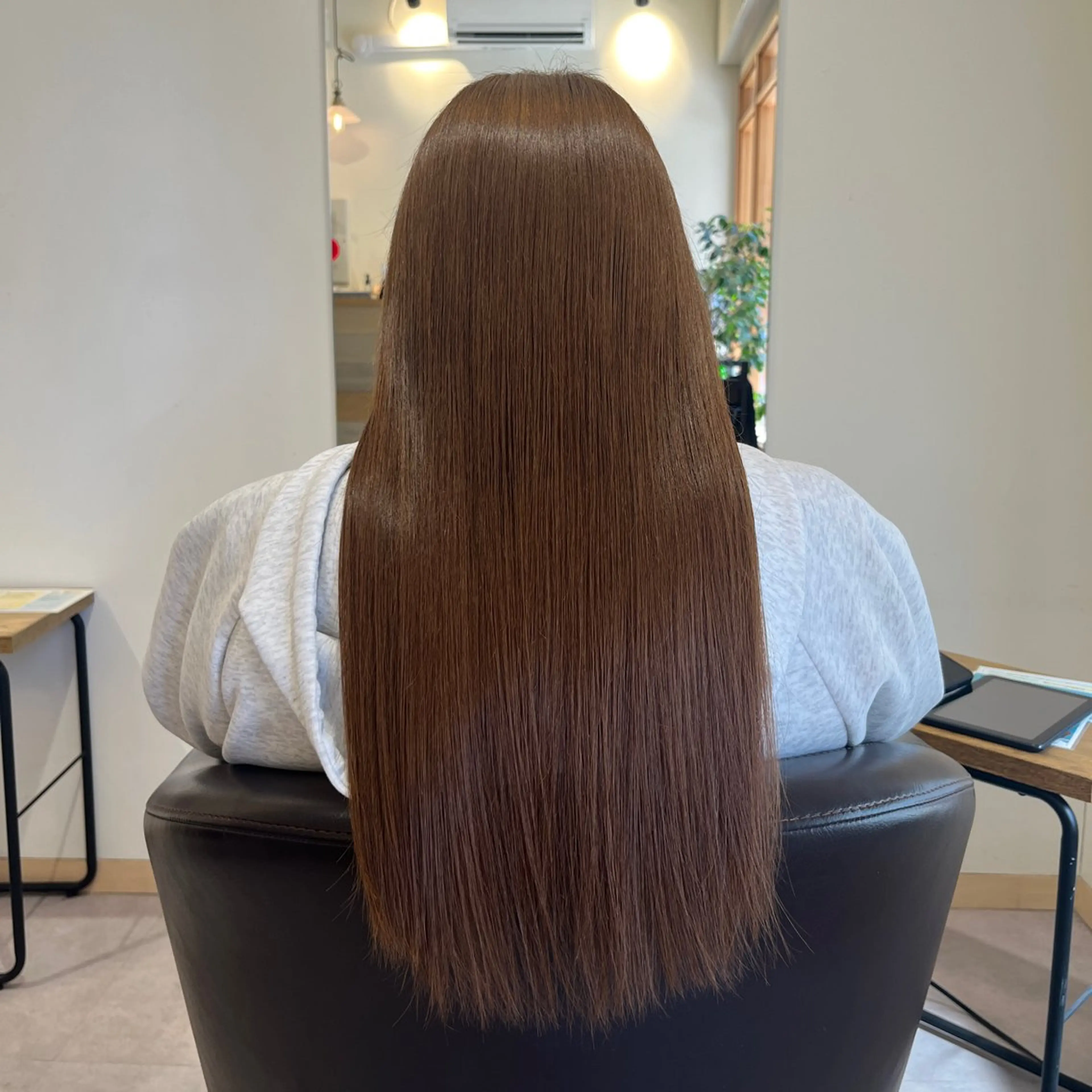 ロング カラー 荒井 茉凜のヘアスタイル