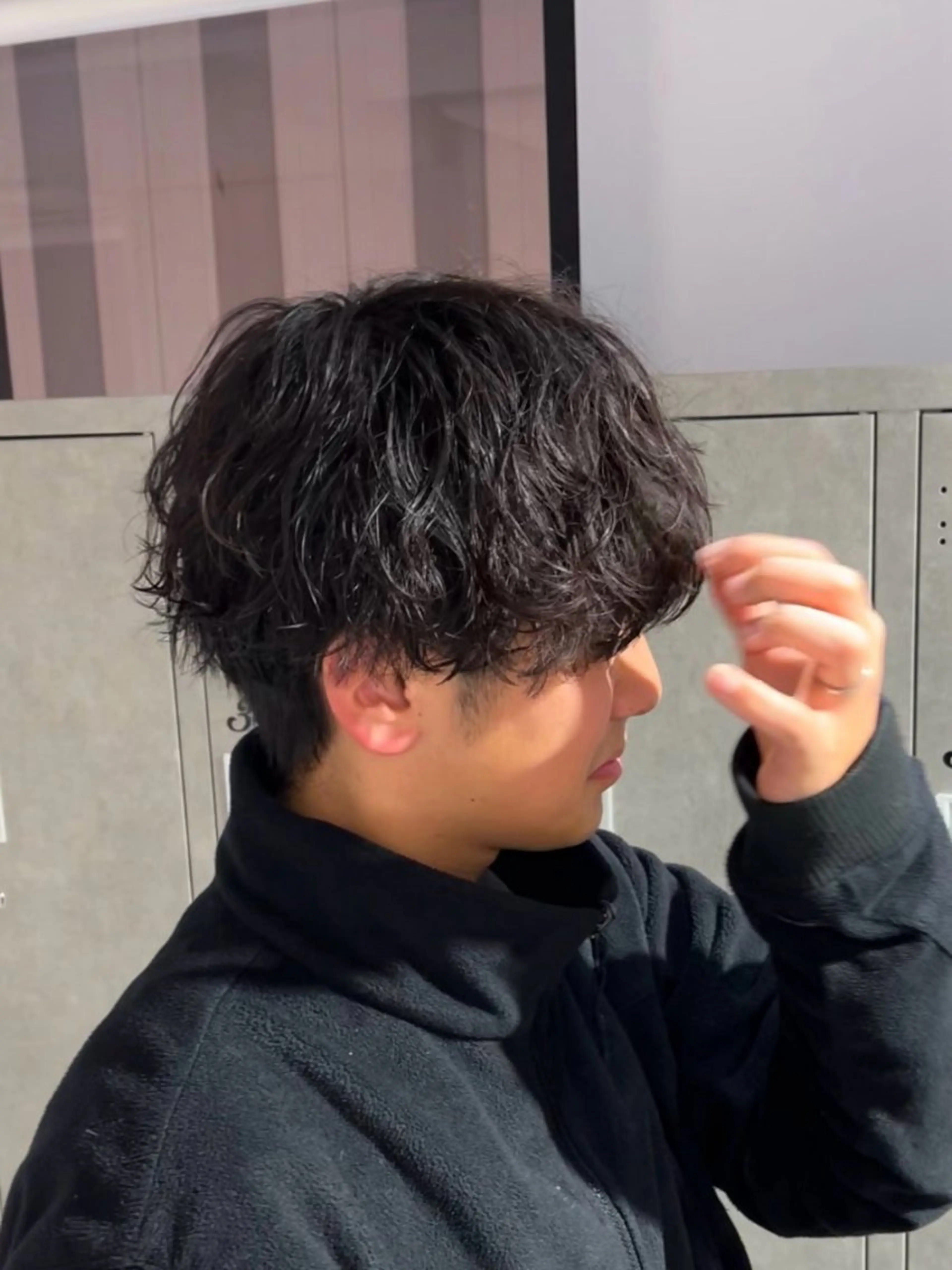 ショート カラー パーマ メンズ カット パーマ 【シャドウパーマ センターパート】義心のヘアスタイル