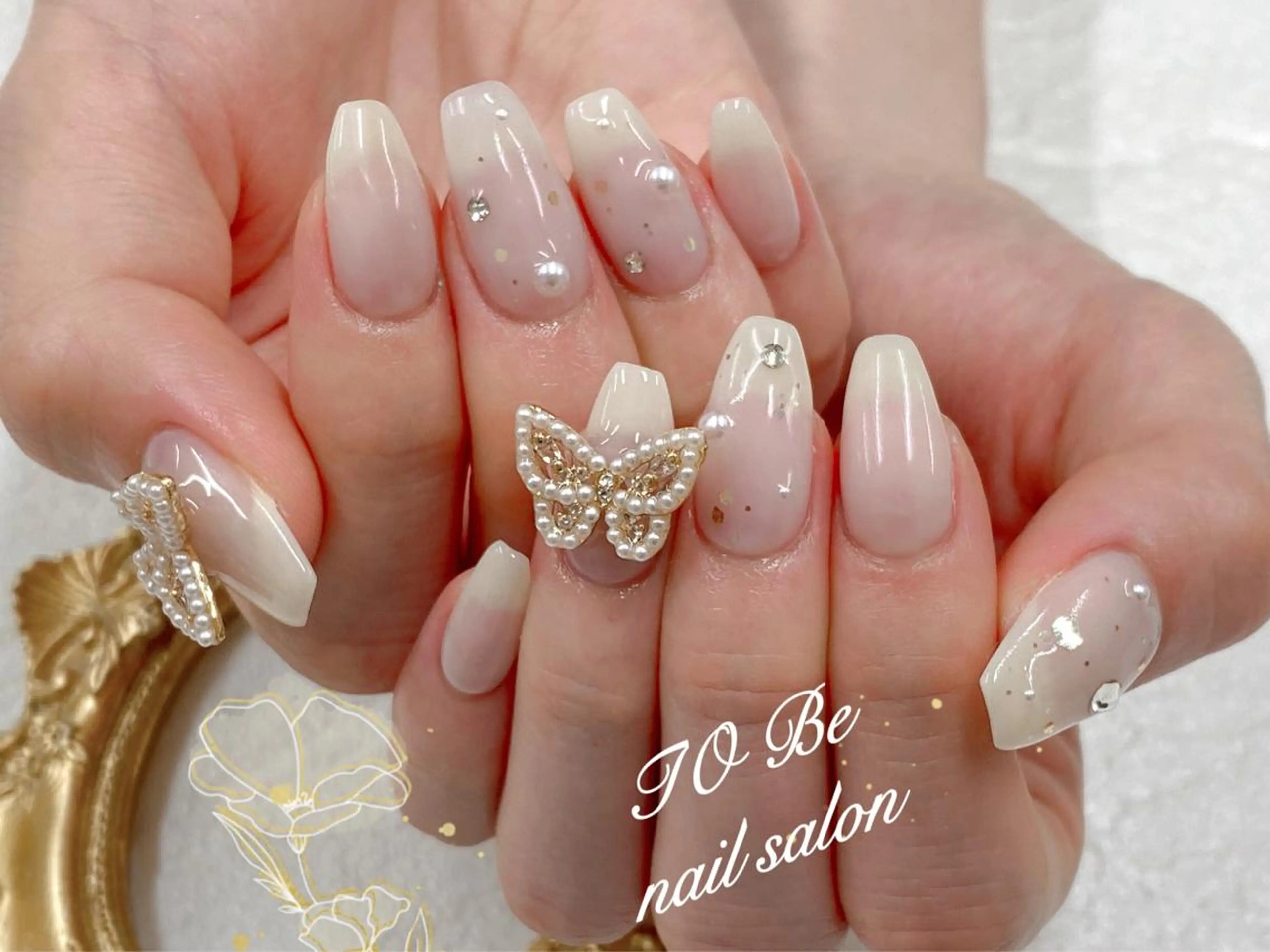 ロング ネイル ハンドネイル ハンドケア Nail Salon To Beのネイルデザイン