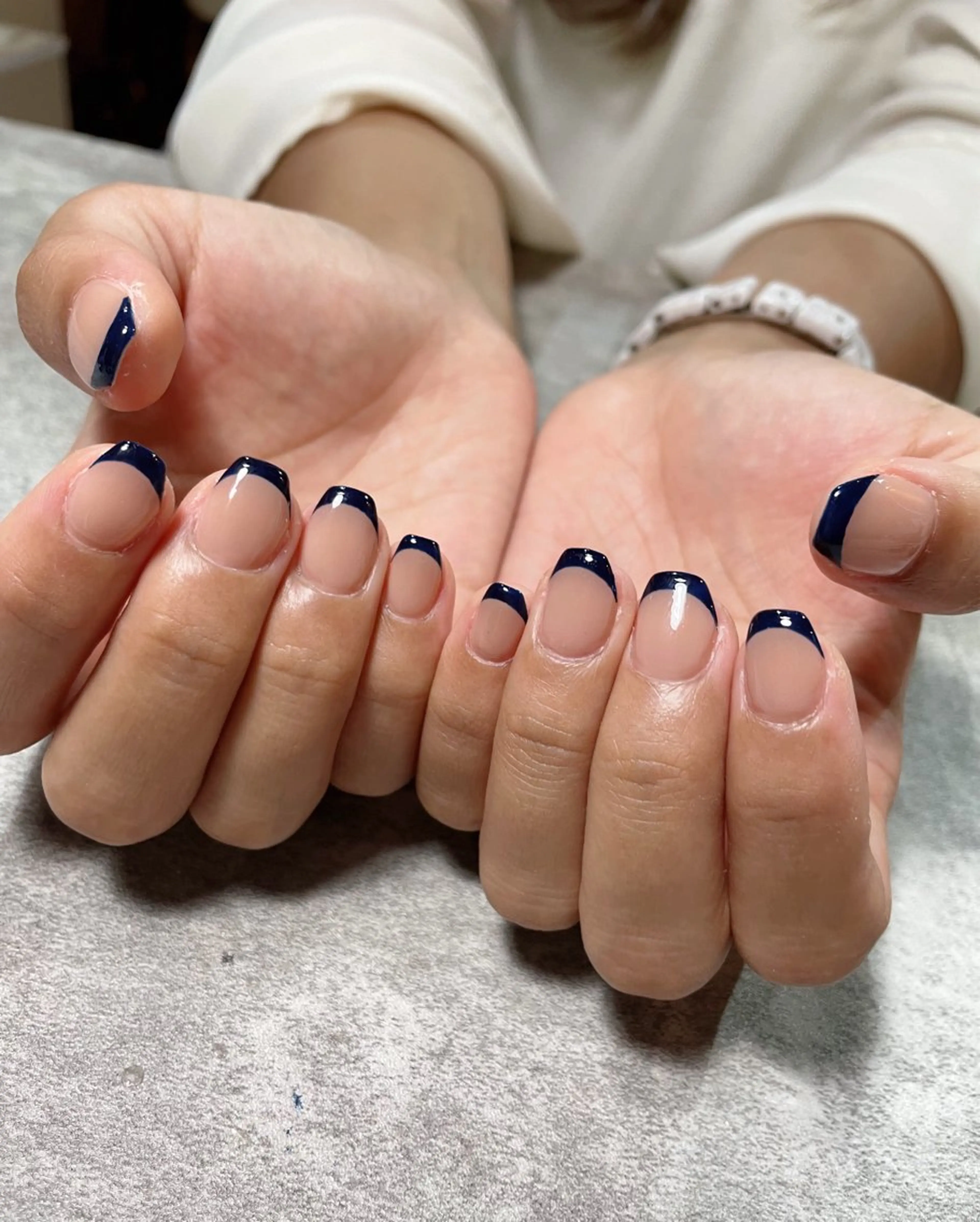 ネイル フレンチネイル ネイビー スクエアネイル ハンドネイル ma riのネイルデザイン