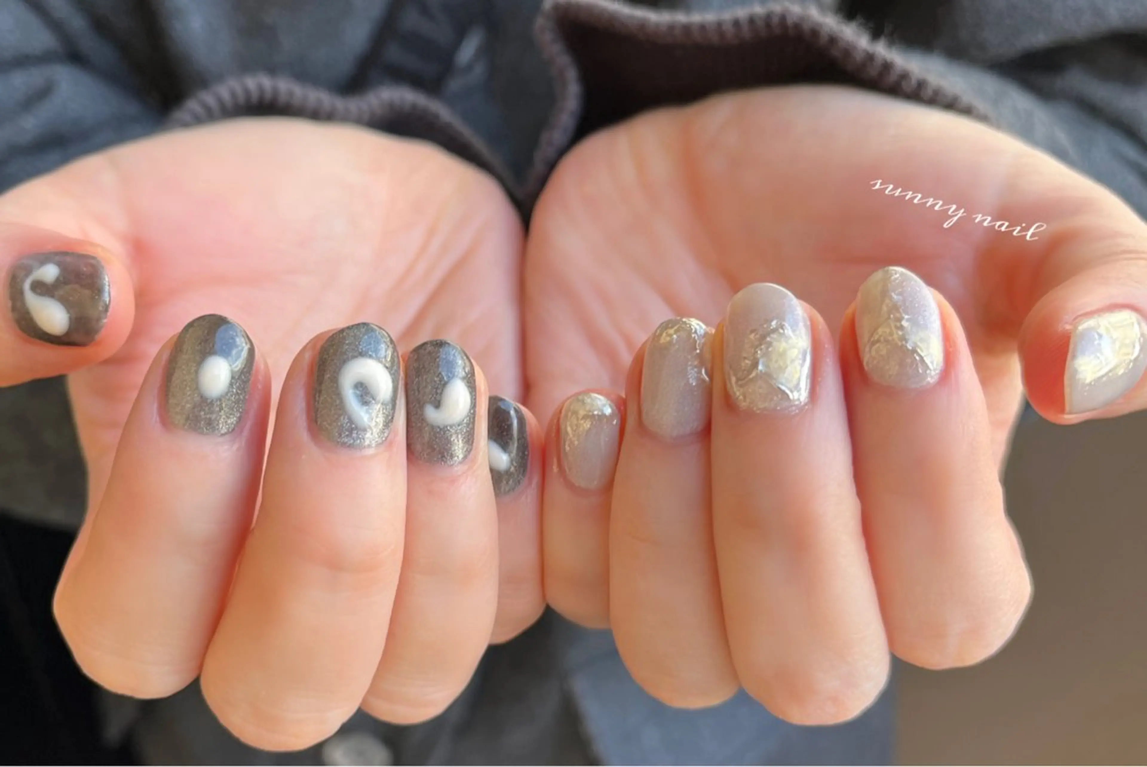 ネイル マグネットネイル ミラーネイル ぷっくりネイル sunny nailのネイルデザイン