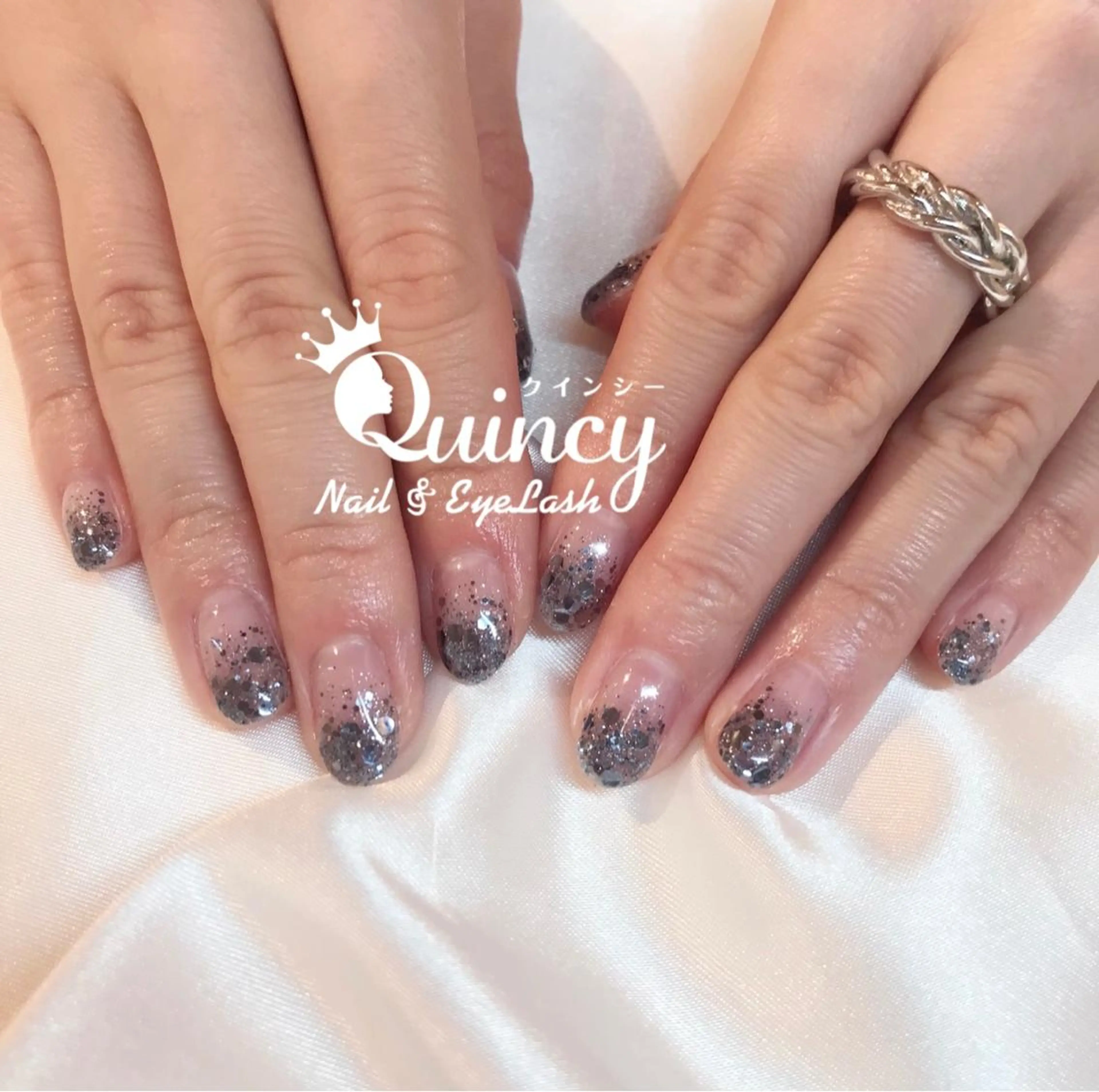 ネイル ラメ(グリッター) ラメグラデーション ワンカラーネイル Quincy Nail&Eyelash所属・Quincy ネイル&アイラッシュのマツエク・マツパデザイン