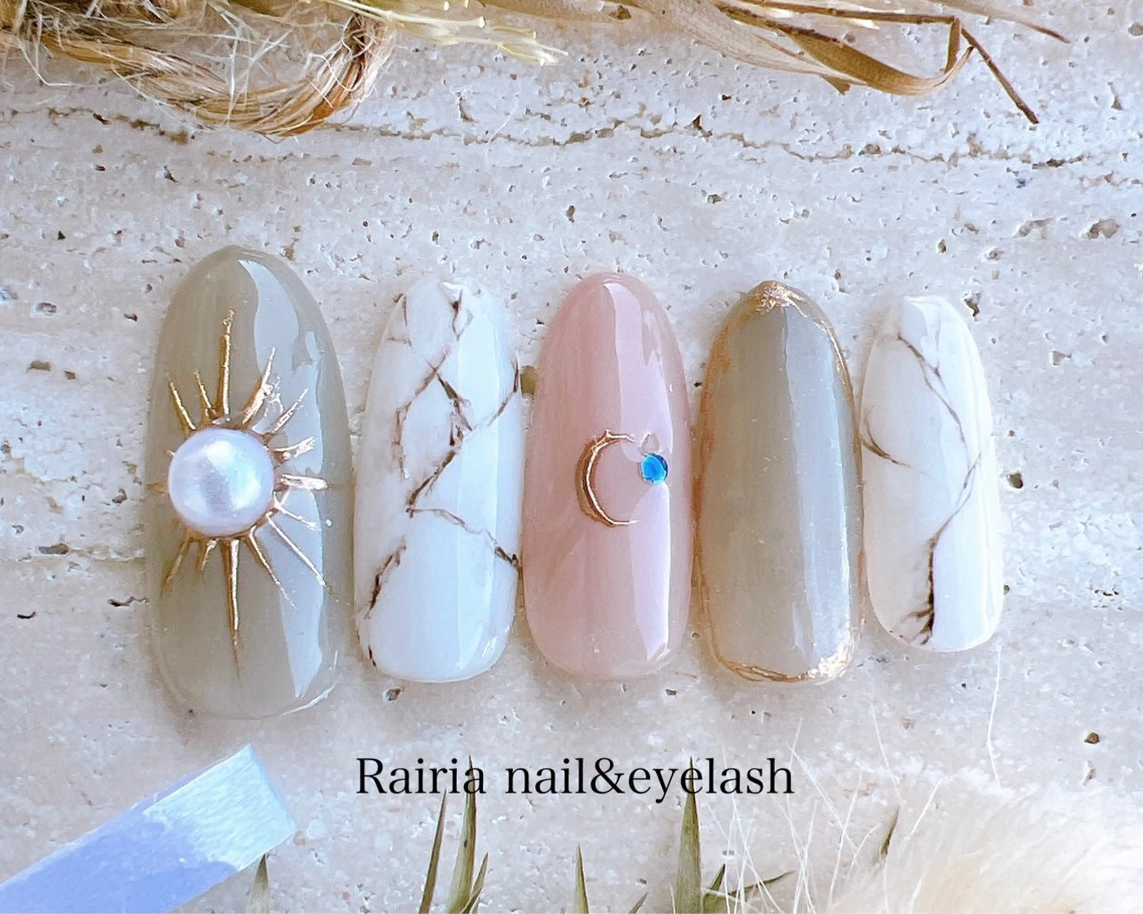 ネイル Rairia   nail所属・屋敷 理奈のネイルデザイン