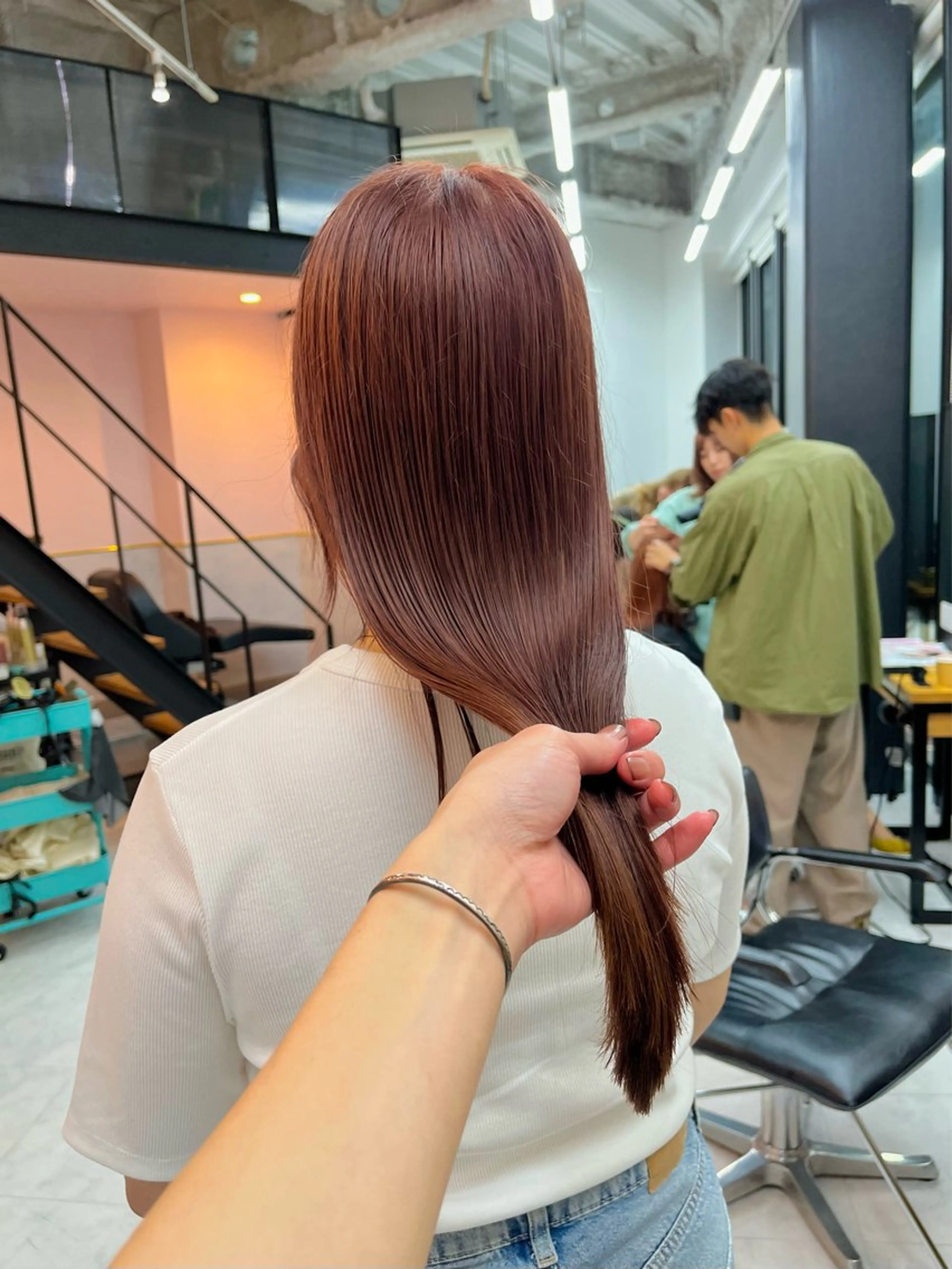 👼🏻大人気👼🏻似合わせカット＋ブリーチを使わない透明感ダブルカラー⭐️の写真