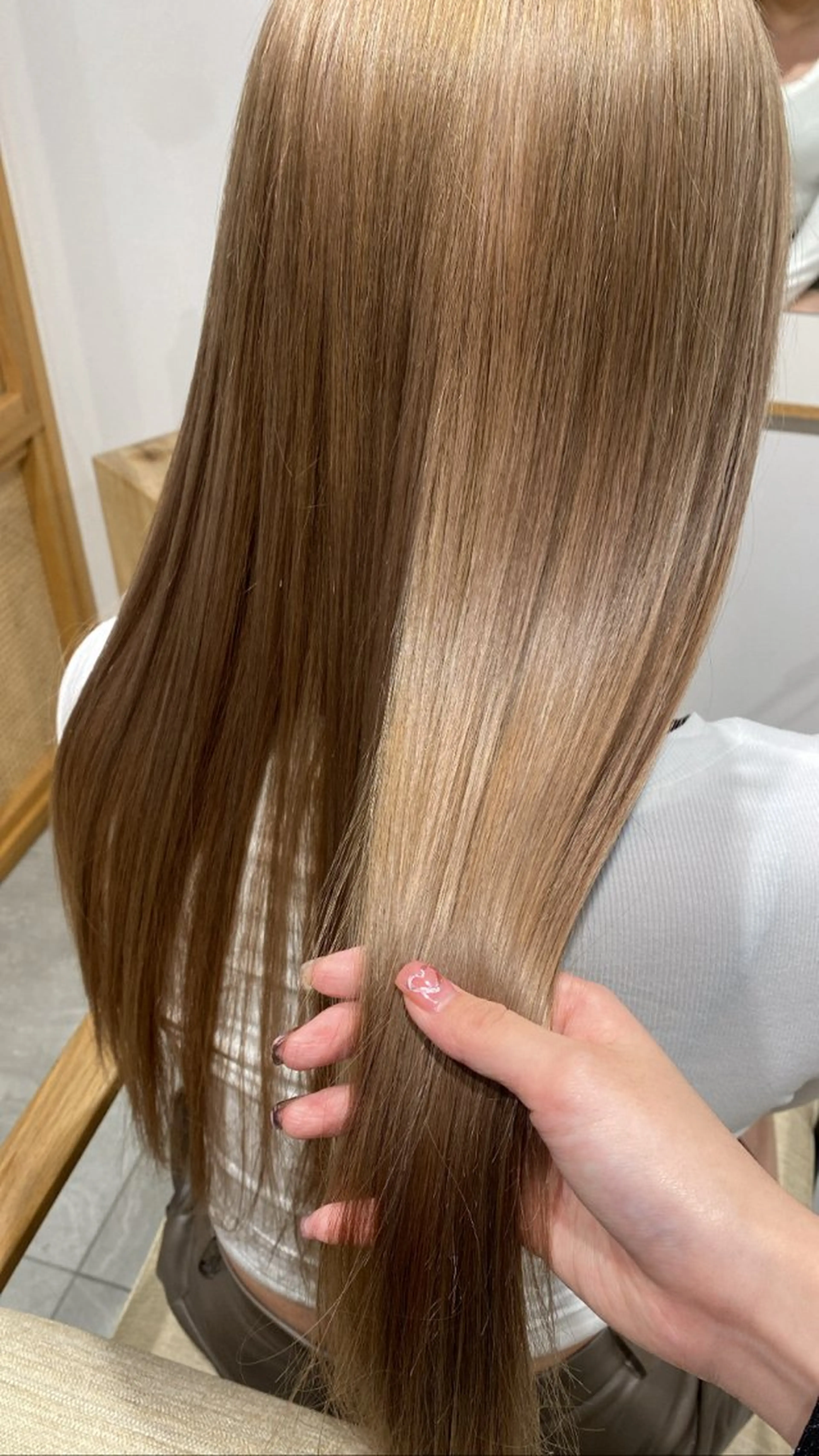 カラー knock所属・knock　國友 華乃のヘアスタイル