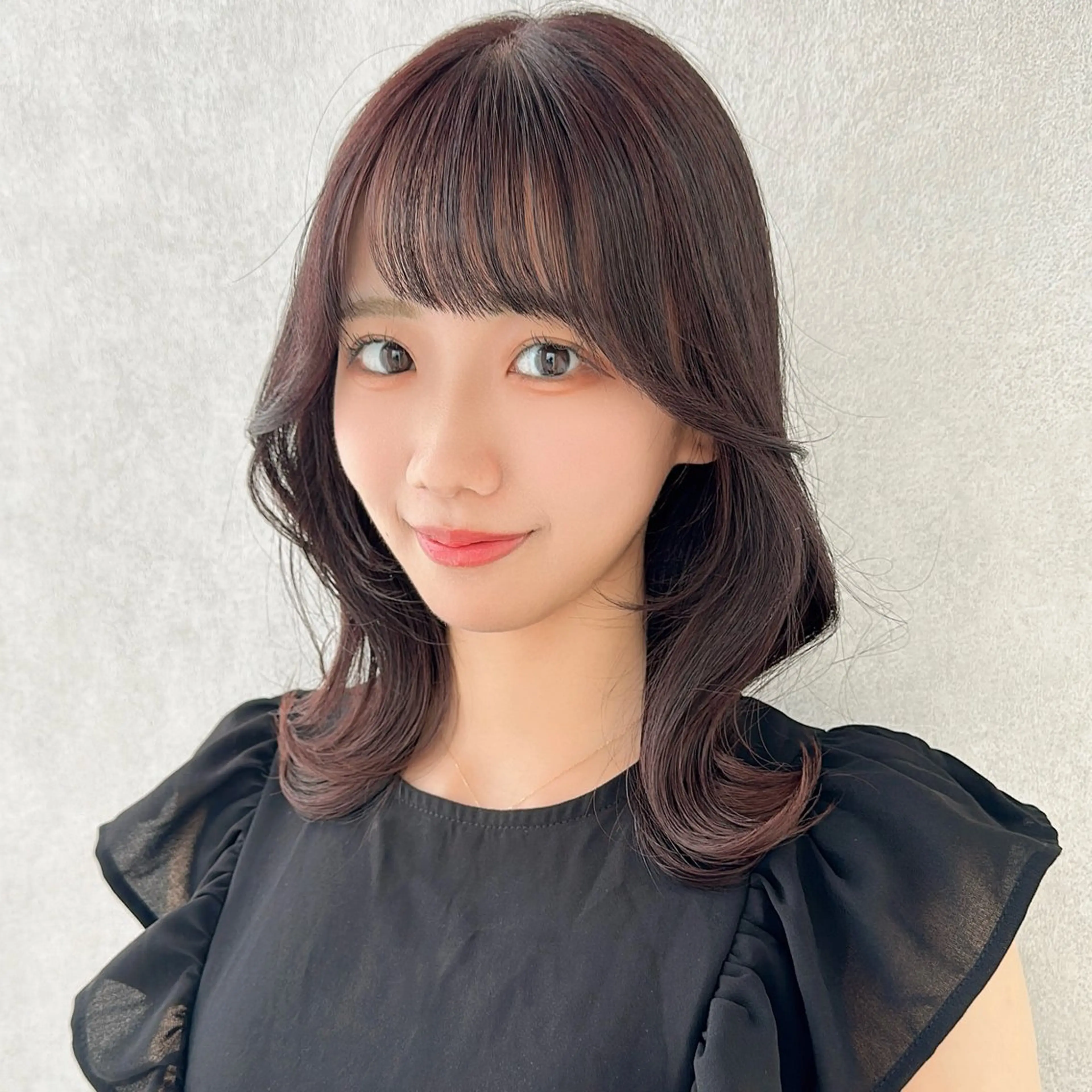 ミディアム カラー パーマ ヘアアレンジ カット ヘアカラー トリートメント FERiCIA.  表参道所属・レイヤーカット 🪄吉野翔悟のヘアスタイル