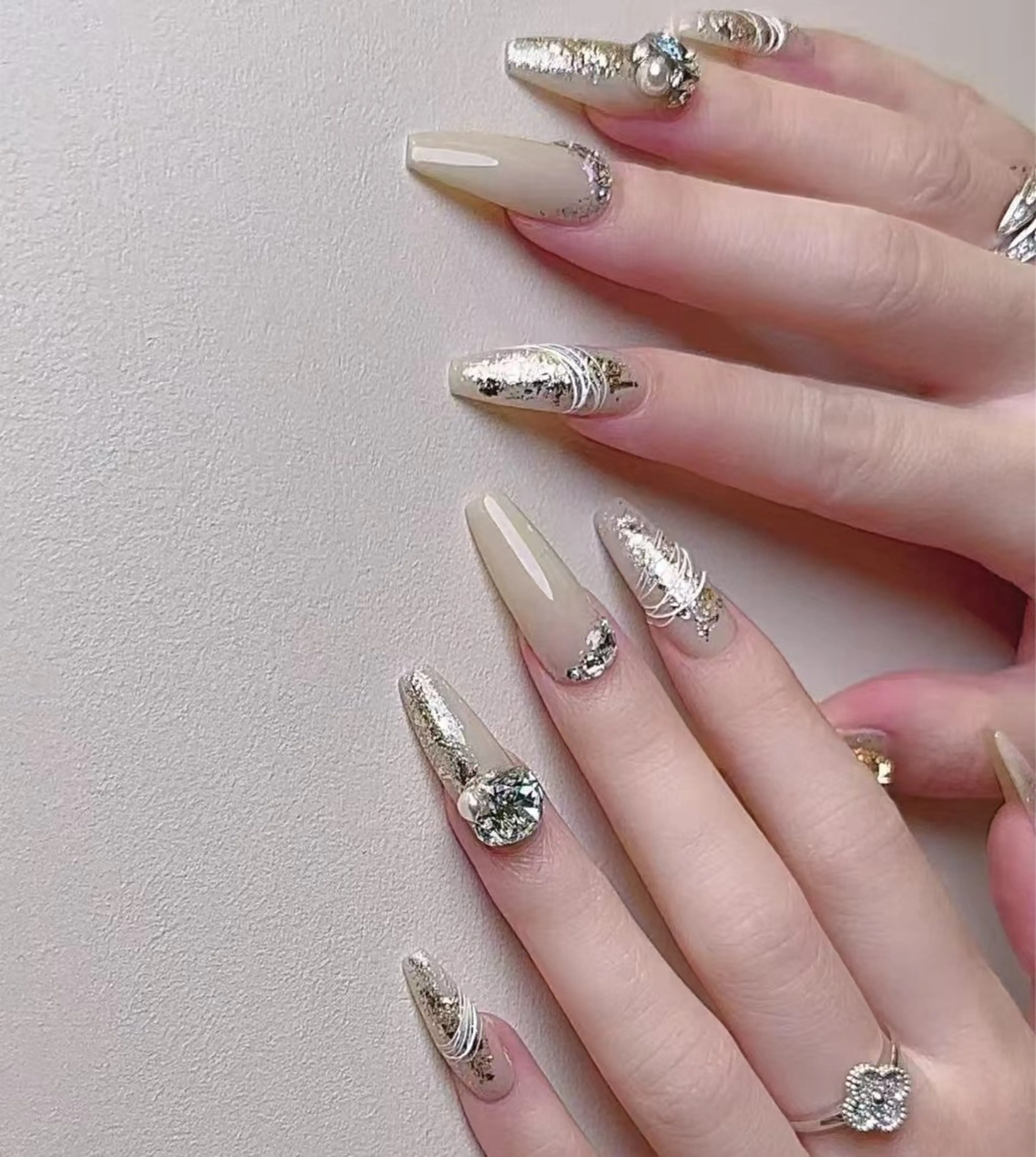 ネイル オーロラネイル フラワーネイル フットネイル フレンチネイル ジェルネイル ハンドネイル 相沢 さやかのネイルデザイン