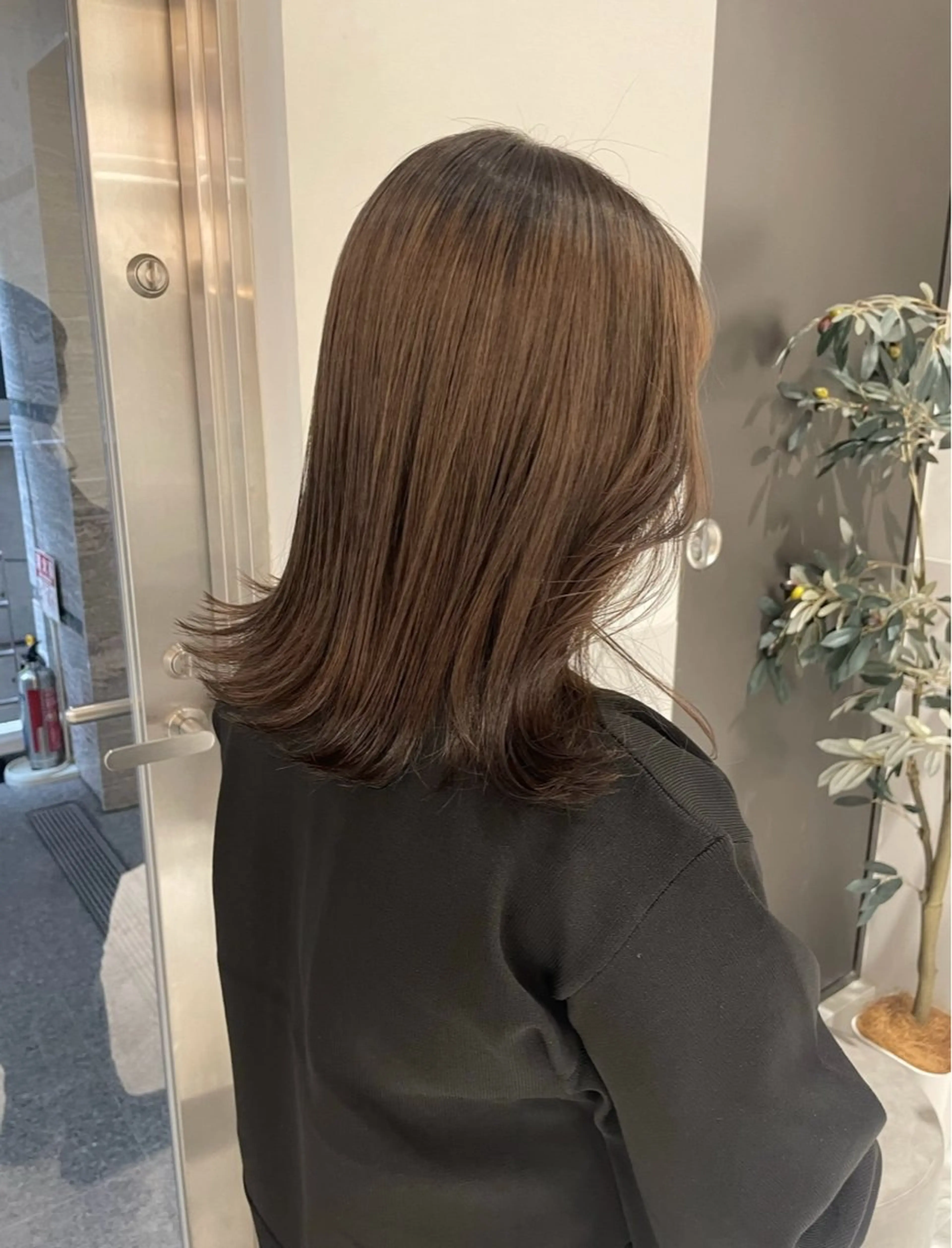 ミディアム カラー カット ヘアカラー トリートメント SALOWIN下北沢所属・hazuki 🌝のヘアスタイル