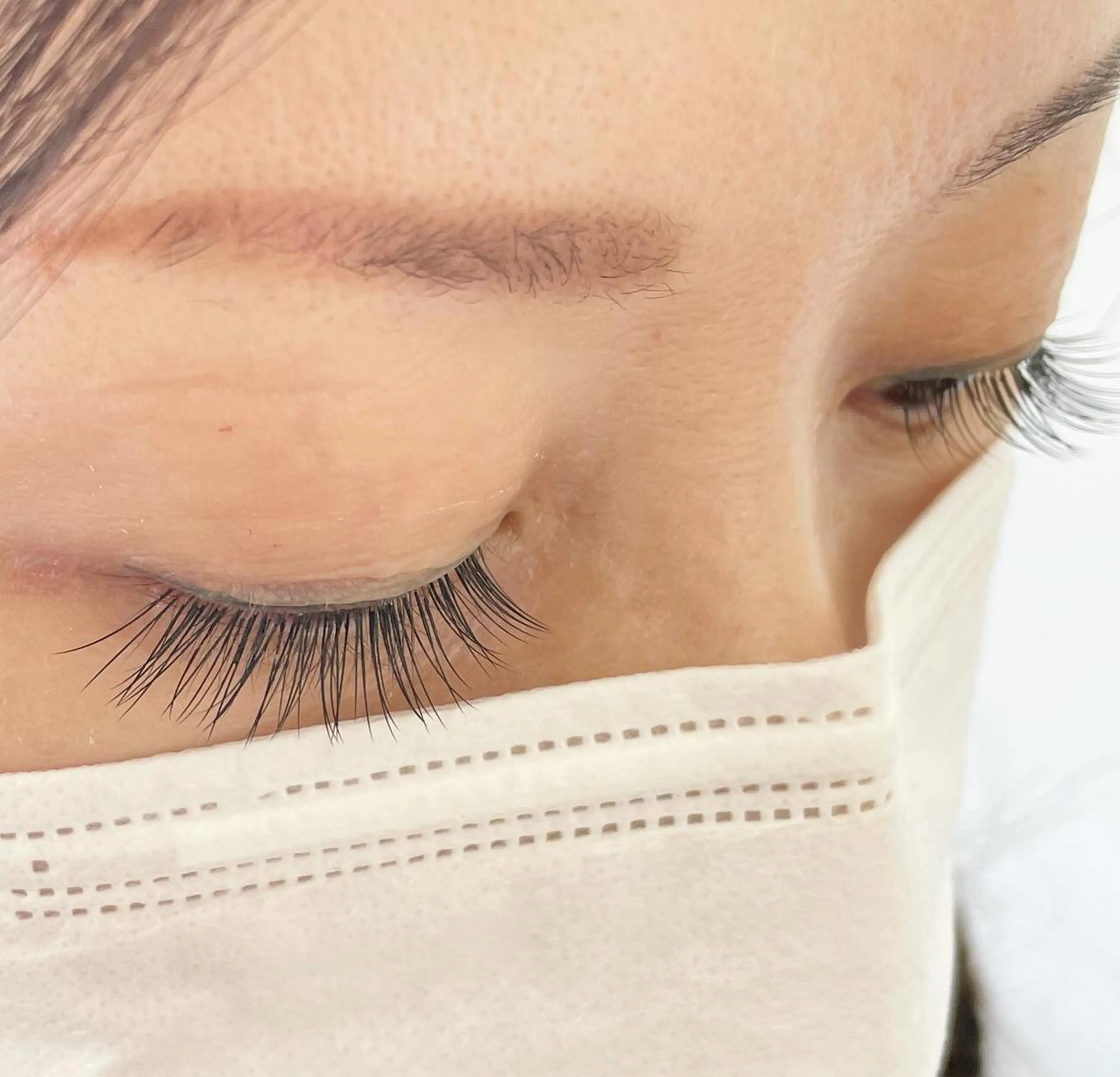 マツエク・マツパ 向井 萌華の眉毛・アイブロウイメージ