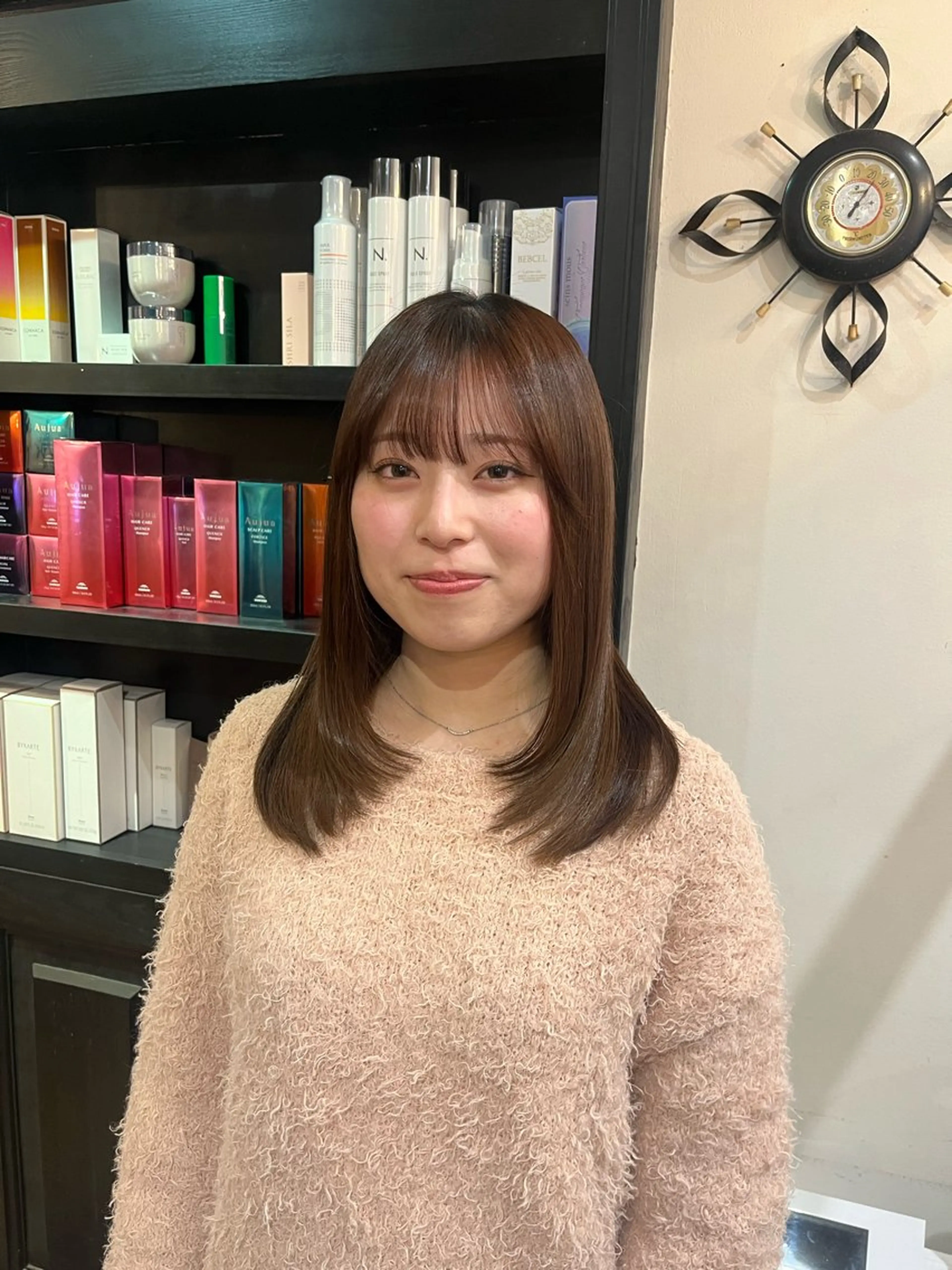 セミロング カラー レイヤーカット 藤川 千歳のヘアスタイル