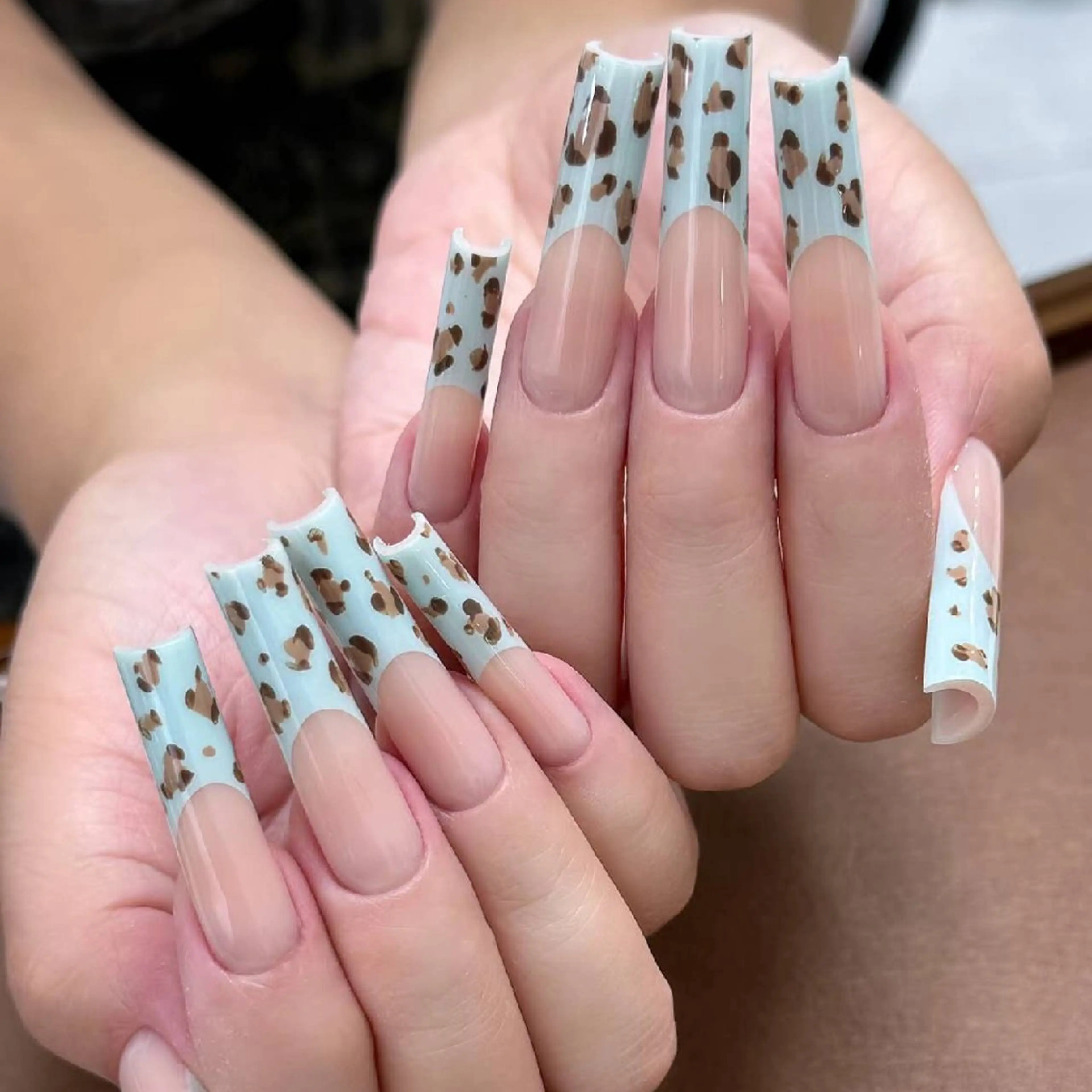 ネイル 小島 阿佑美のネイルデザイン