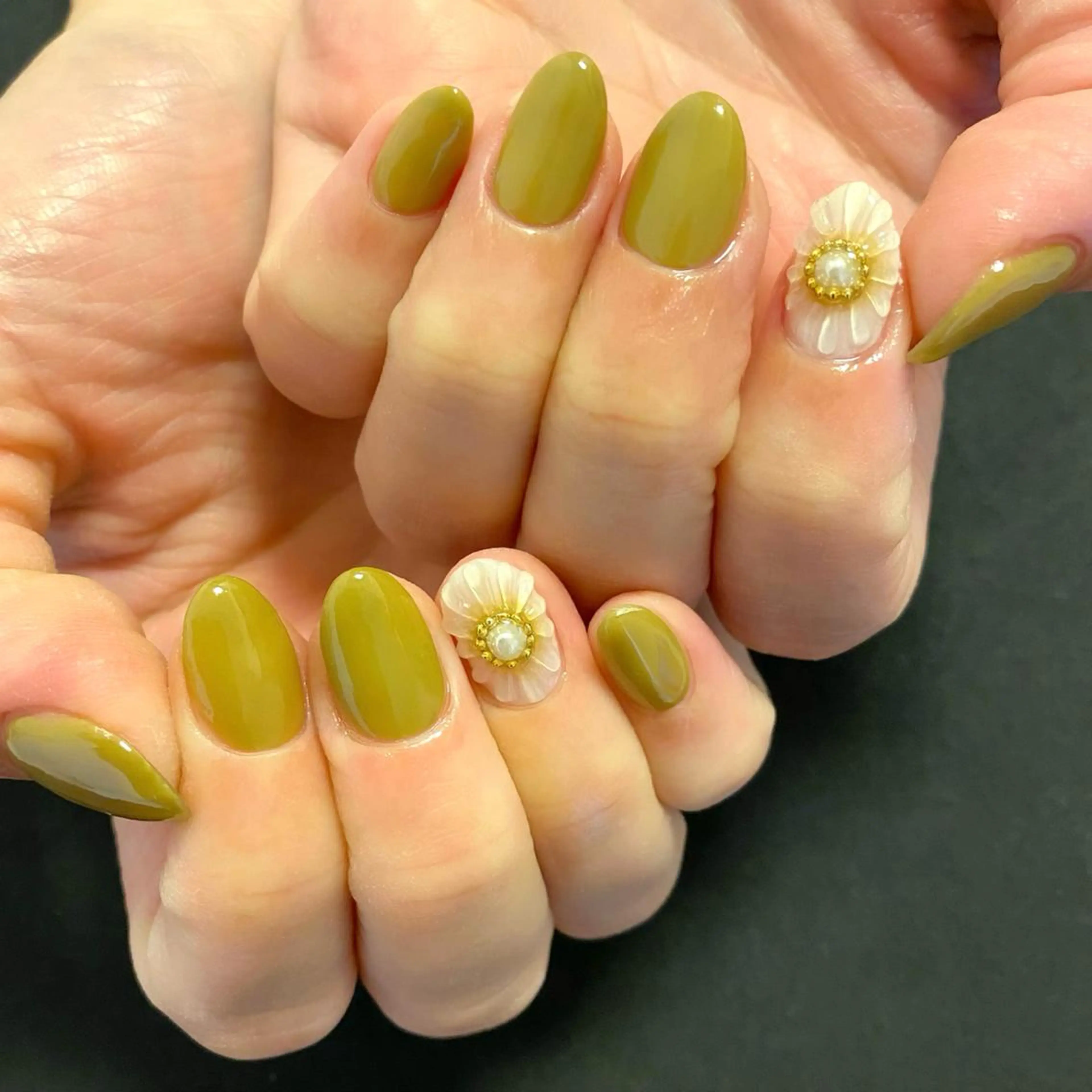 ネイル フラワーネイル ぷっくりネイル nail*157 .のネイルデザイン