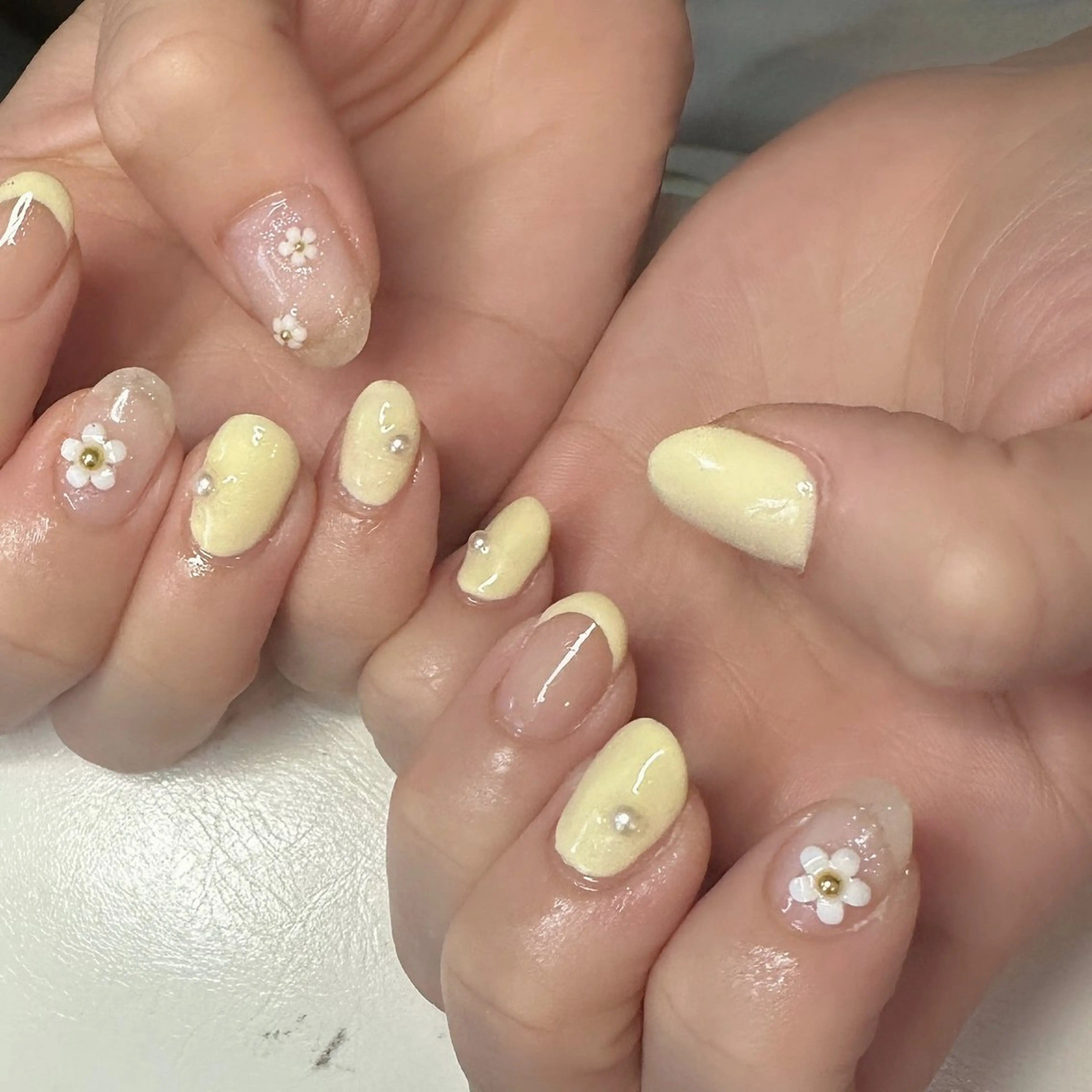 ネイル 黄色 ハンドネイル tee nailのネイルデザイン