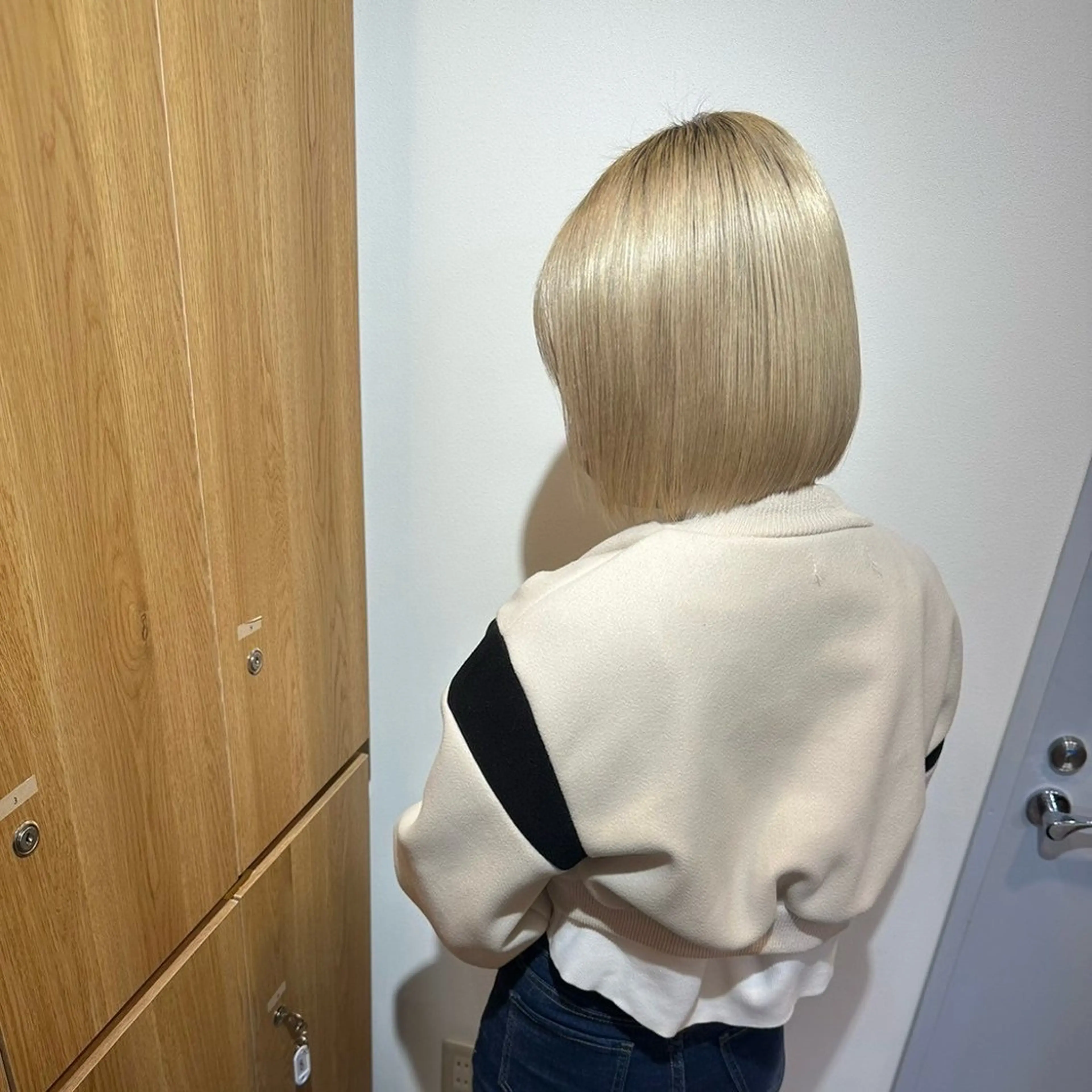 ショート 岡田 佳子のヘアスタイル