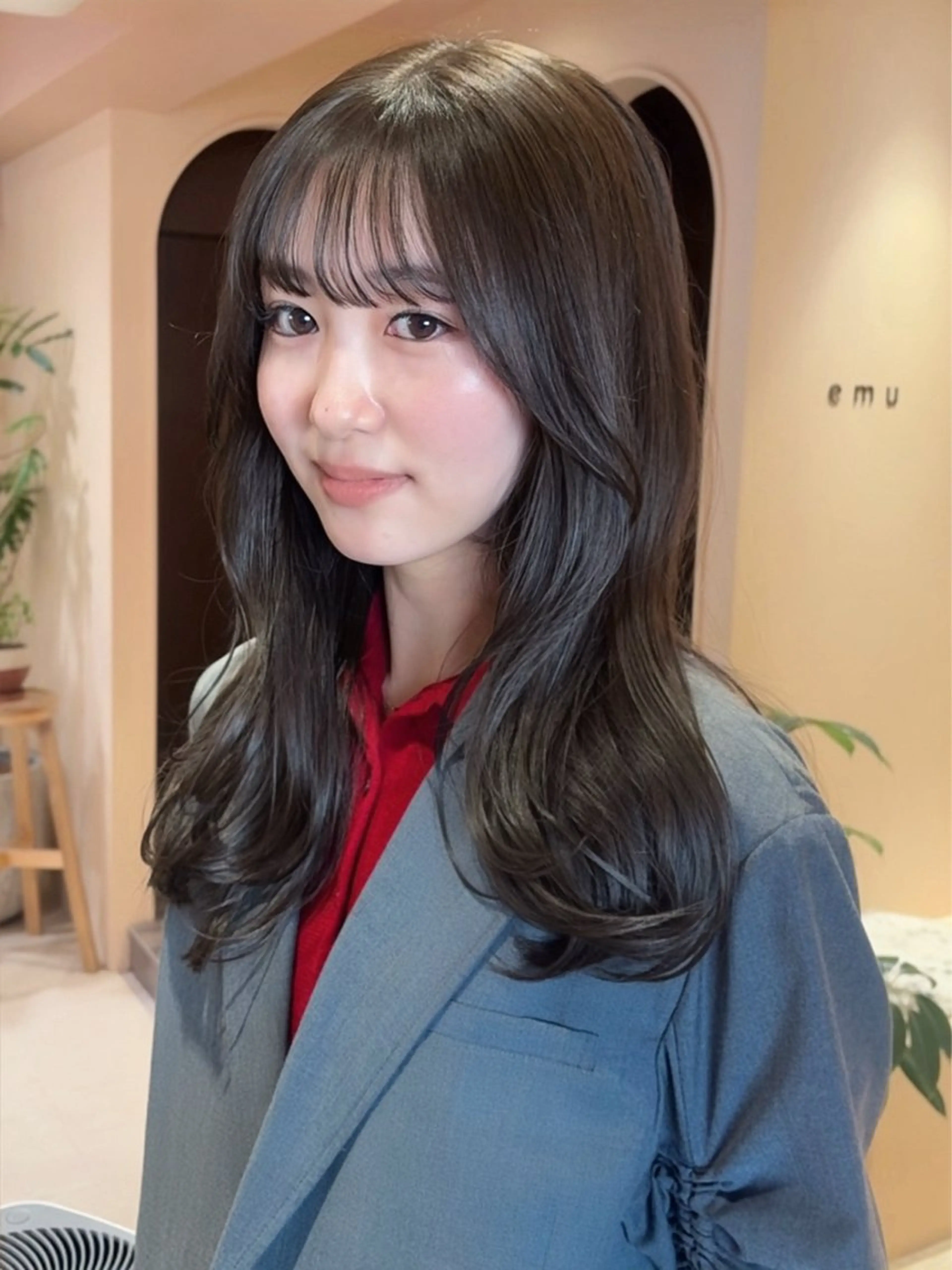 ロング カラー グレージュ オリーブグレージュ オリーブグレー coyumi / 𝘦 𝘮 𝘶のヘアスタイル