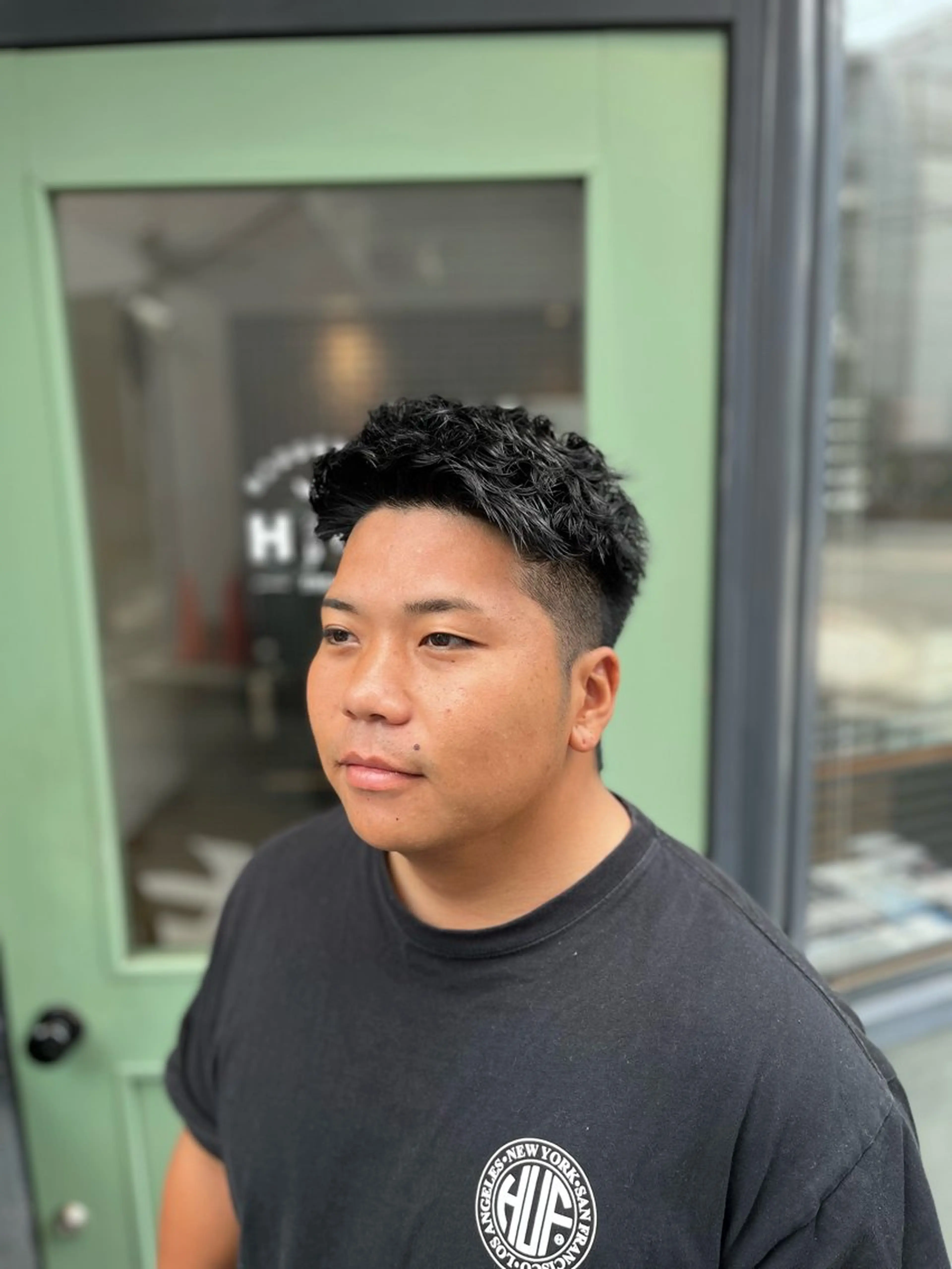 ショート パーマ メンズ メンズパーマ カット パーマ メンズ美容室HIGE barber shop所属・中川 響揮のヘアスタイル