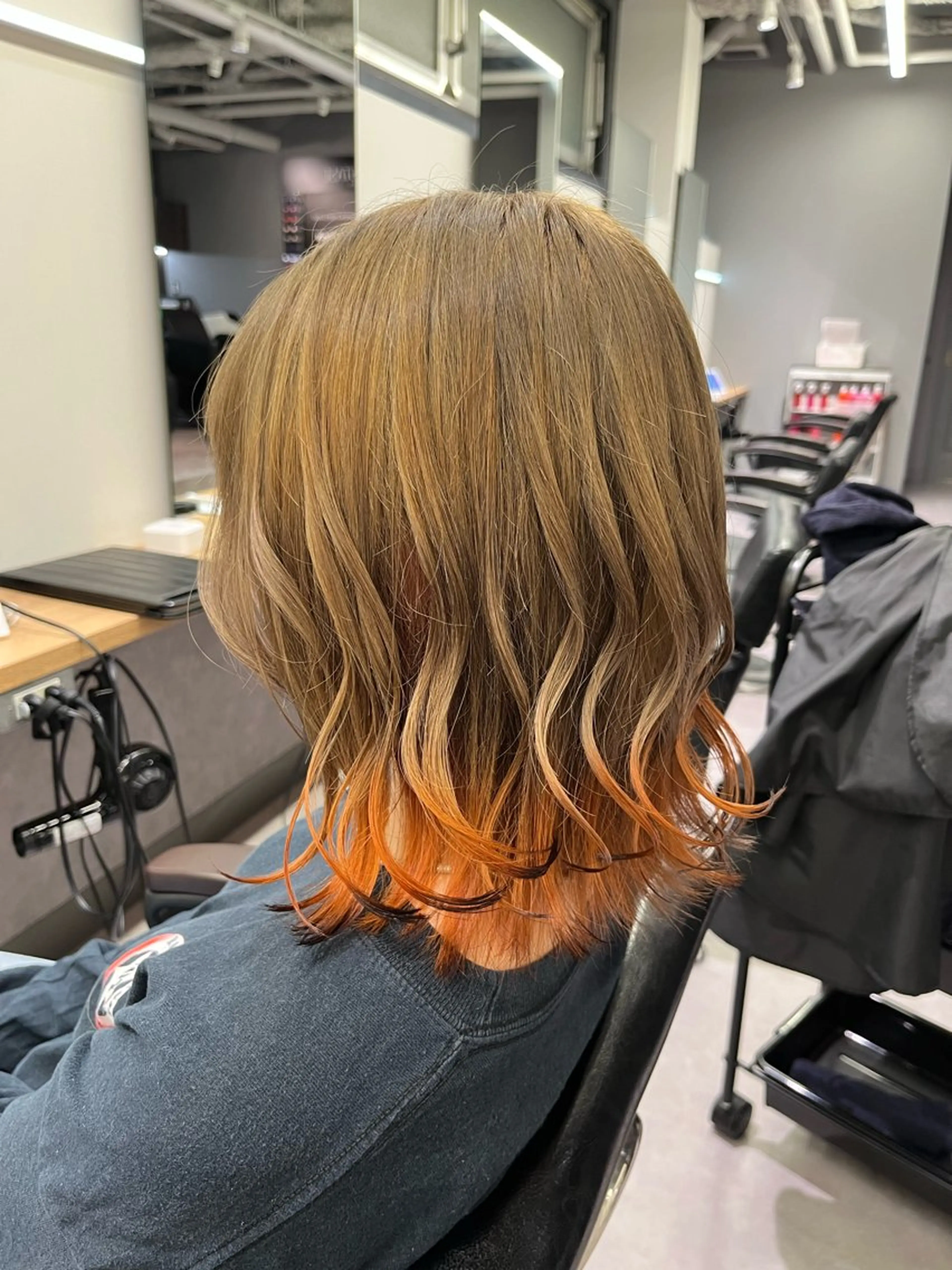 ミディアム 狐カラー ハイライト レイヤーカット トリートメント ヘアカラー トリートメント Unfrose所属・五月女 和樹のヘアスタイル