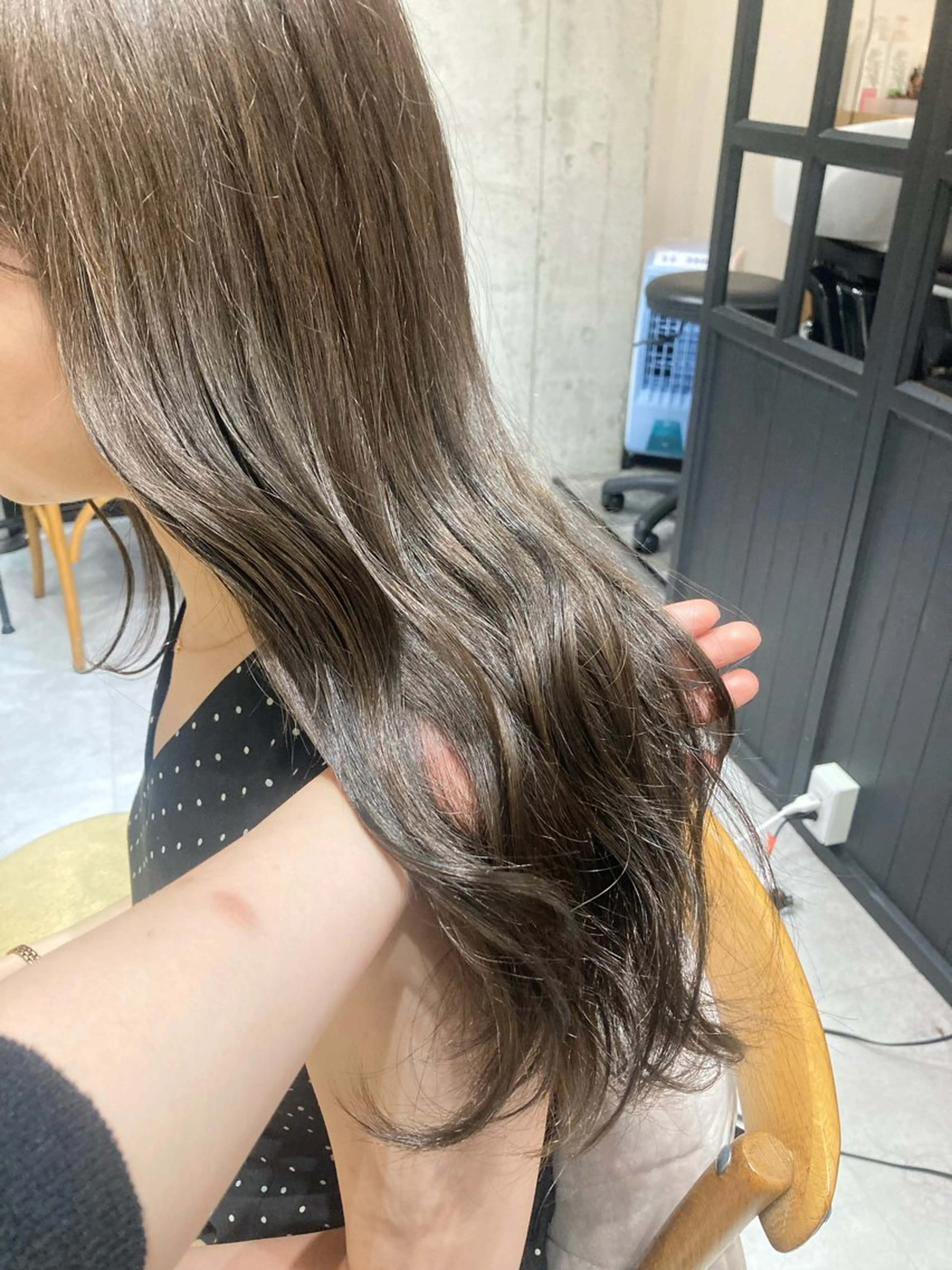 ロング ✨色持ちの良い艶 カラー✨蟹江真世のヘアスタイル