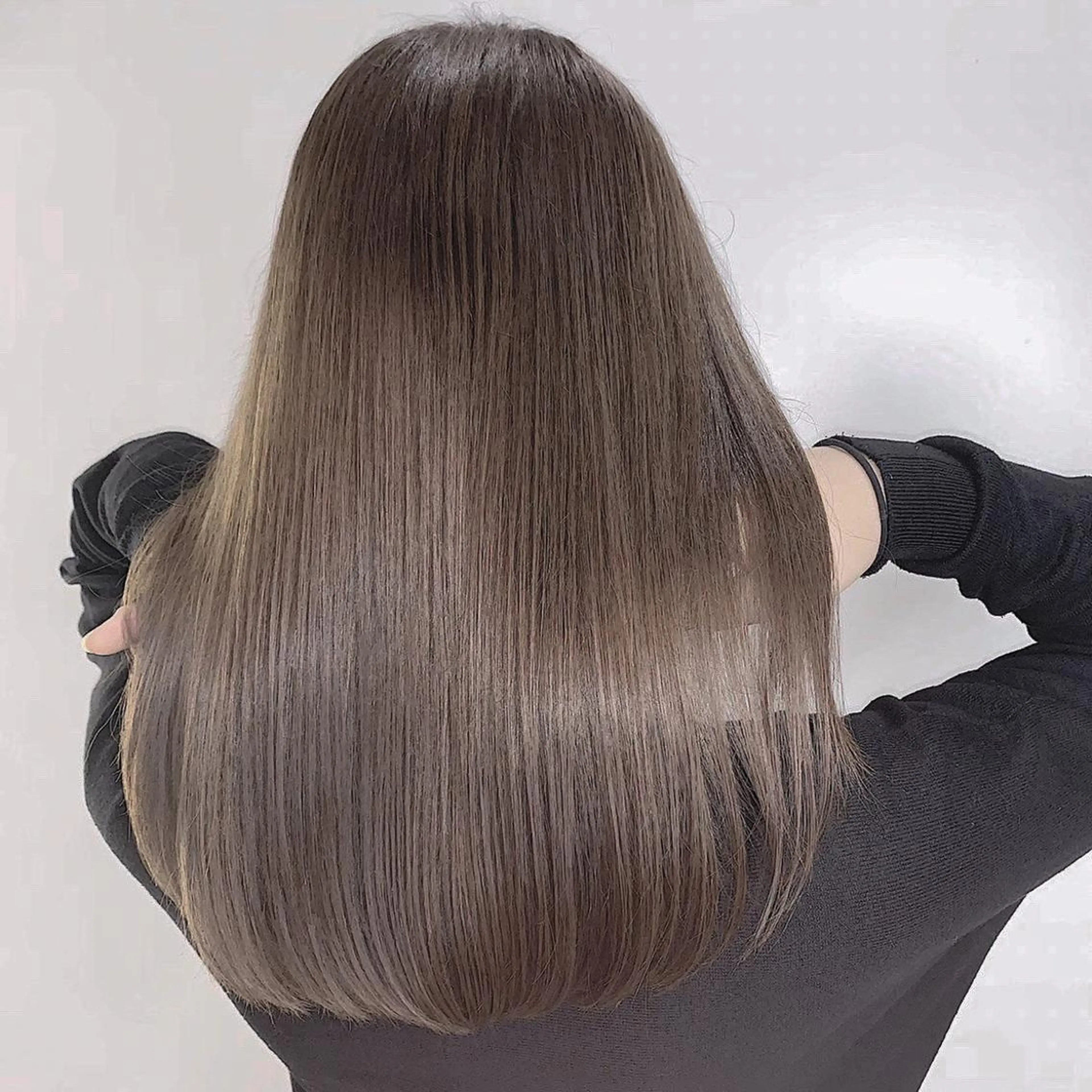 セミロング カラー Siesta所属・📣髪質改善縮毛矯正 特化美容師｜庭田📣のヘアスタイル