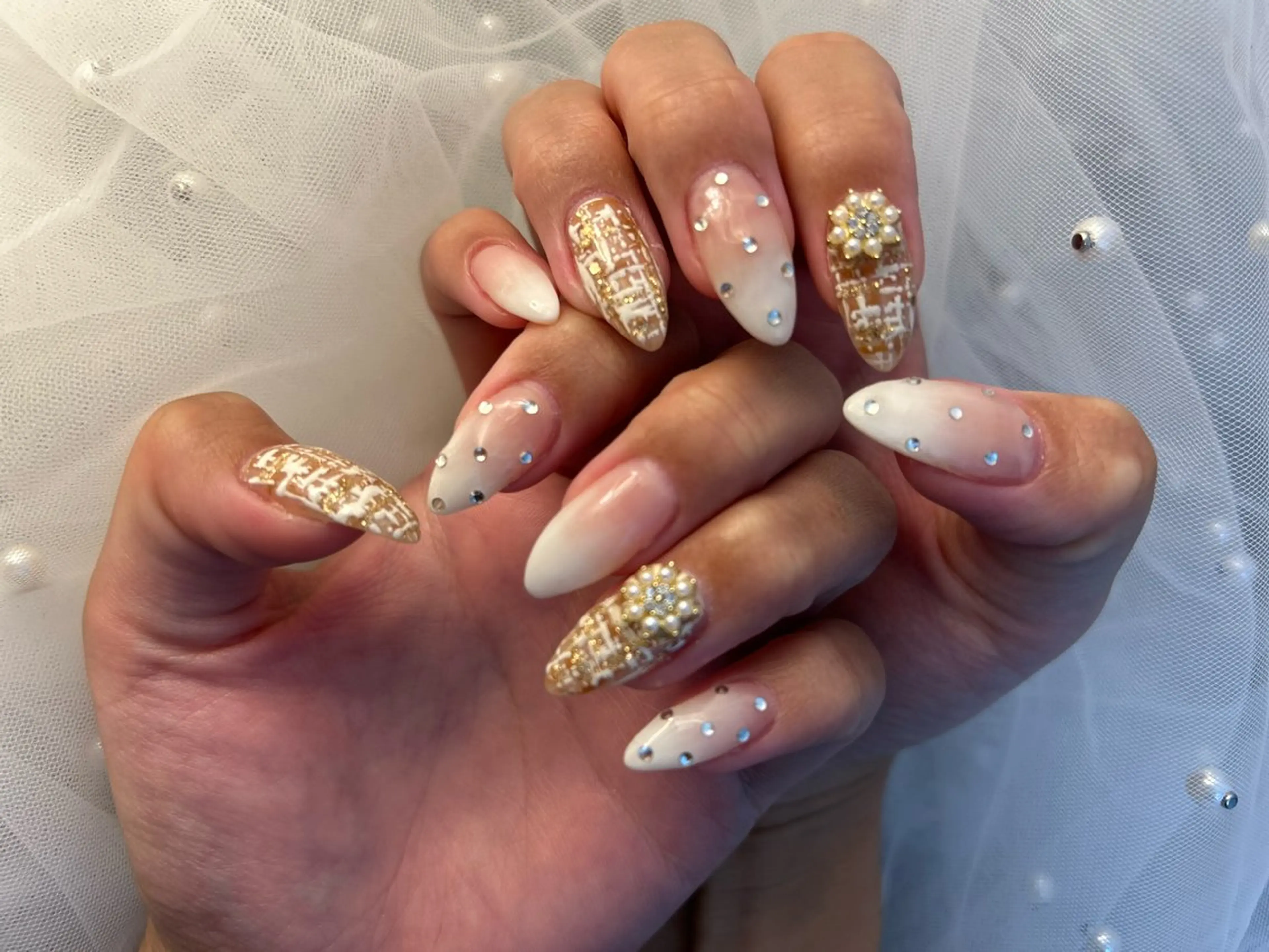 ネイル ハンドネイル フットネイル ✴︎ Delightのネイルデザイン