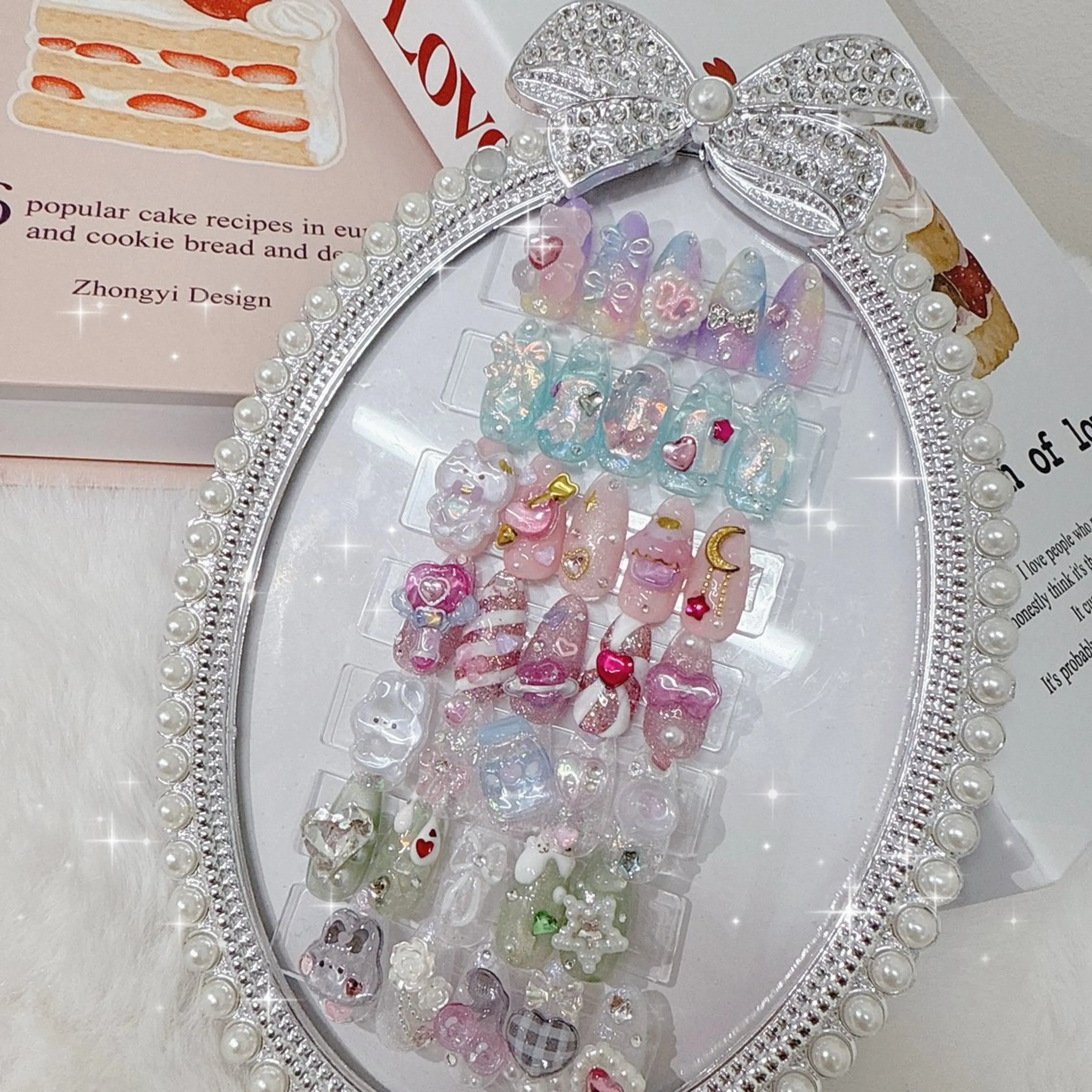 ネイル フレンチネイル ジェルネイル ガラスフレンチ ハート キラキラネイル Kanoネイル 大宮店のネイルデザイン