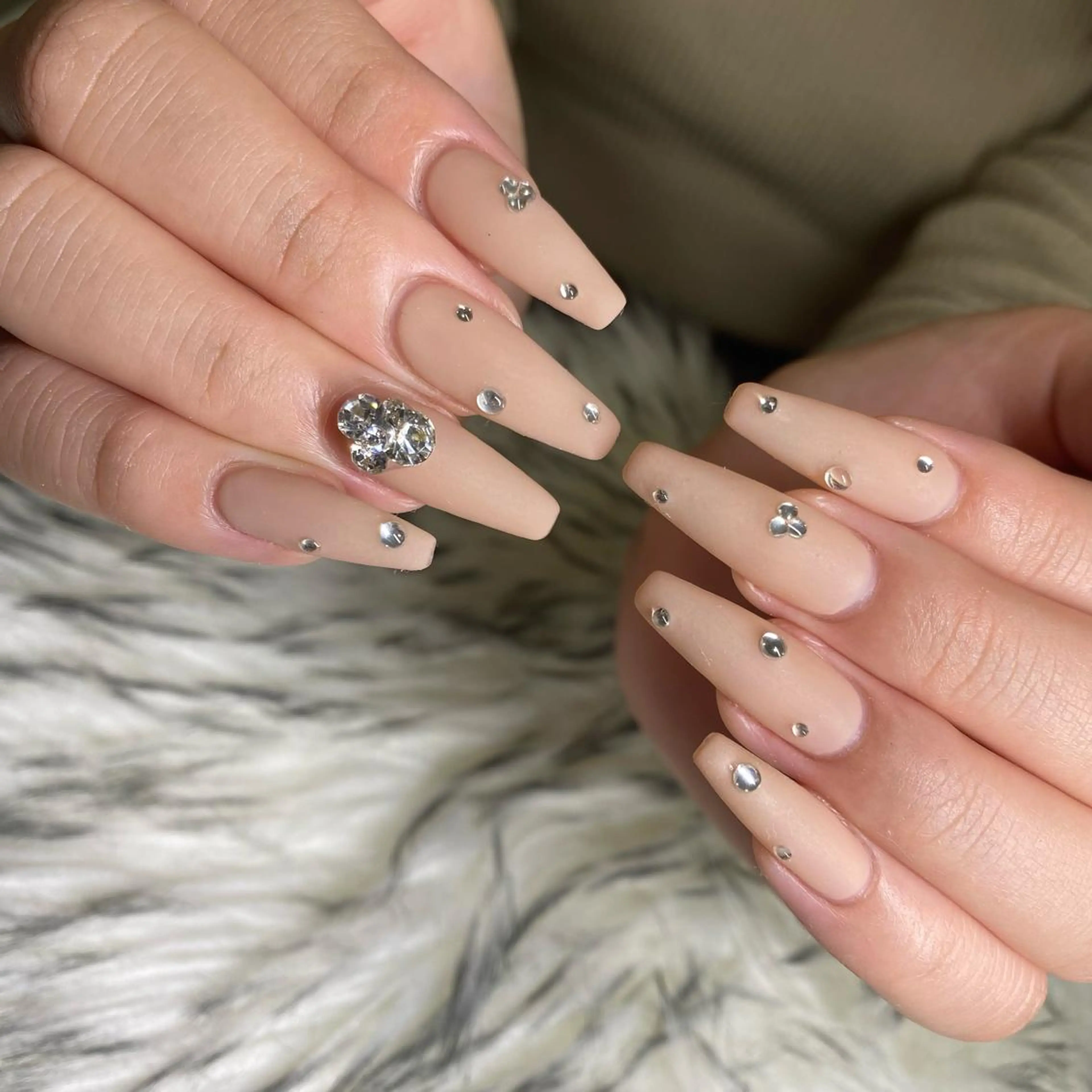 ネイル ハンドネイル la vie  Luire所属・la vie Luire ｱｽｶのネイルデザイン