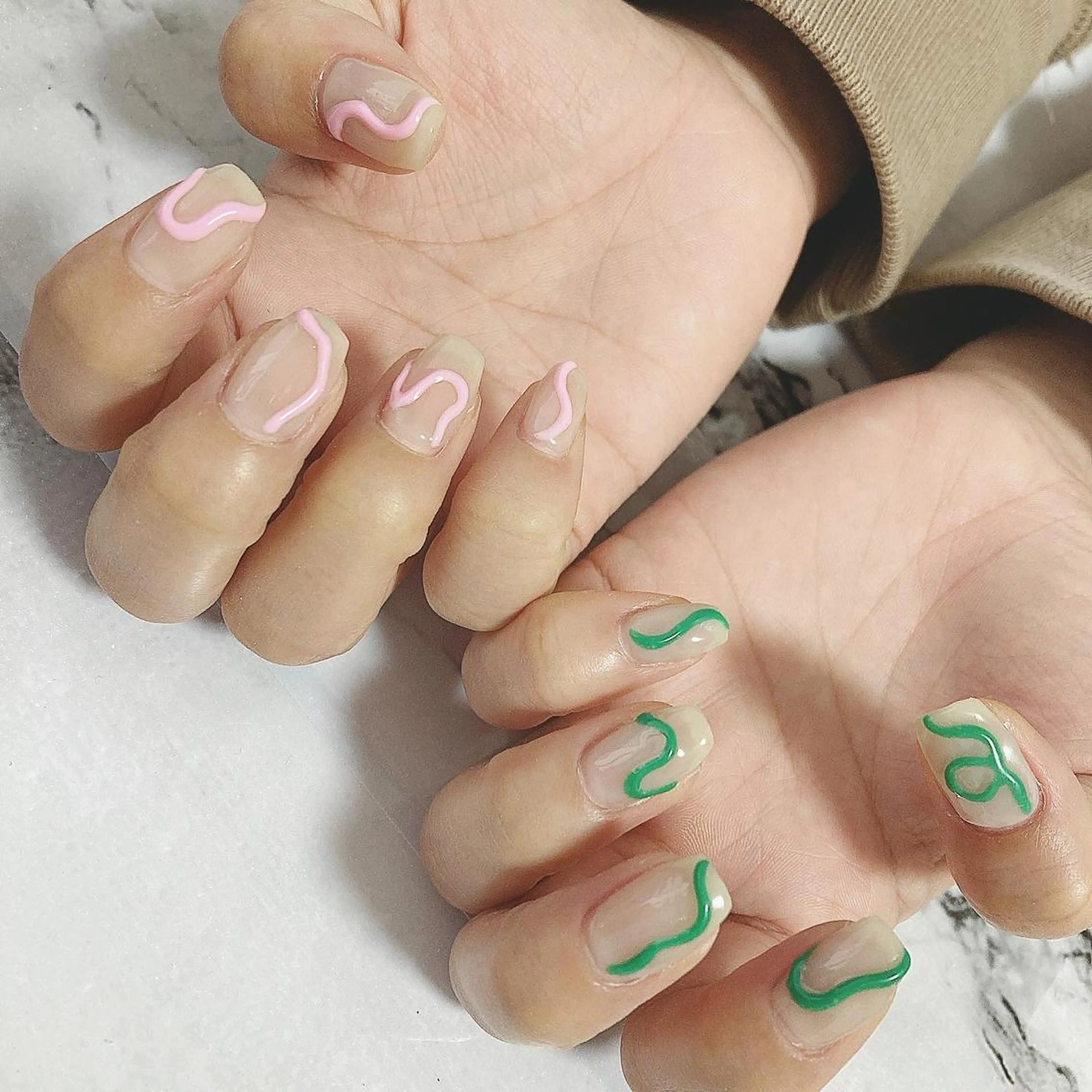 【当店オフ込】やり放題ジェルネイルの写真