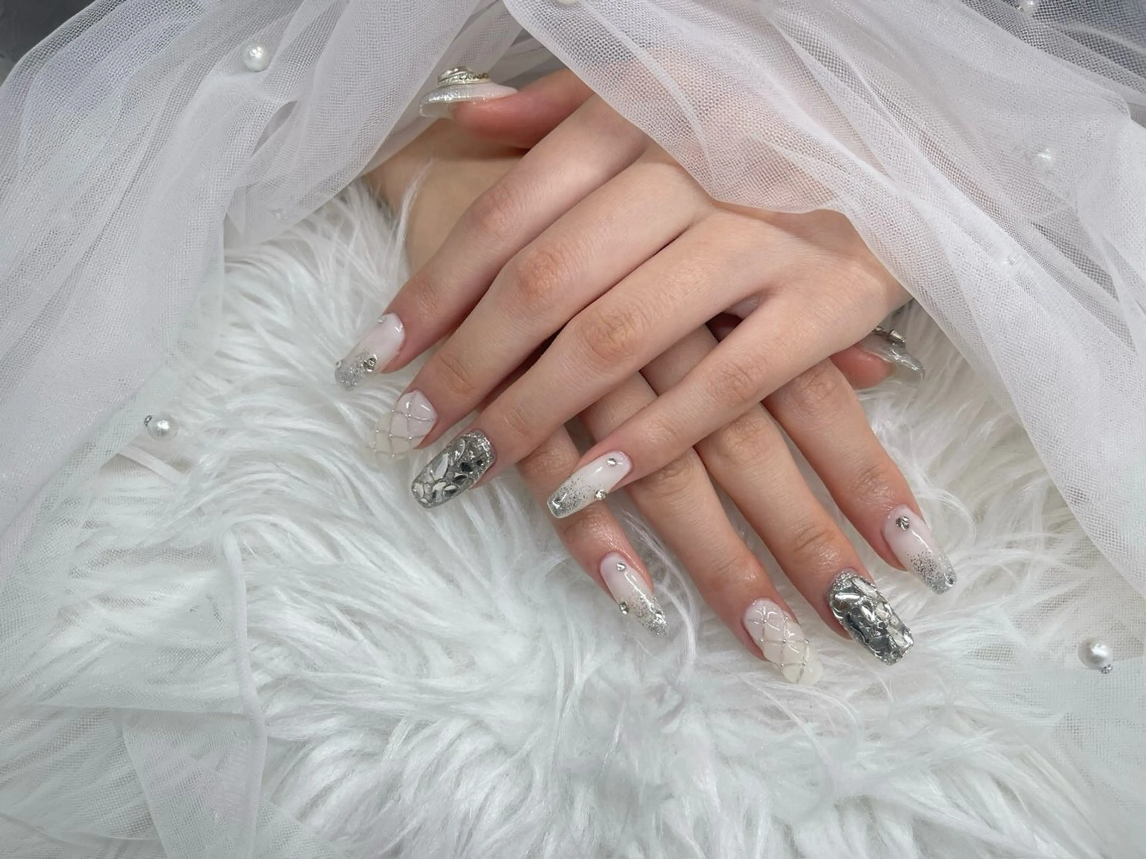 ネイル ハンドネイル 🌈 Laule'aのネイルデザイン