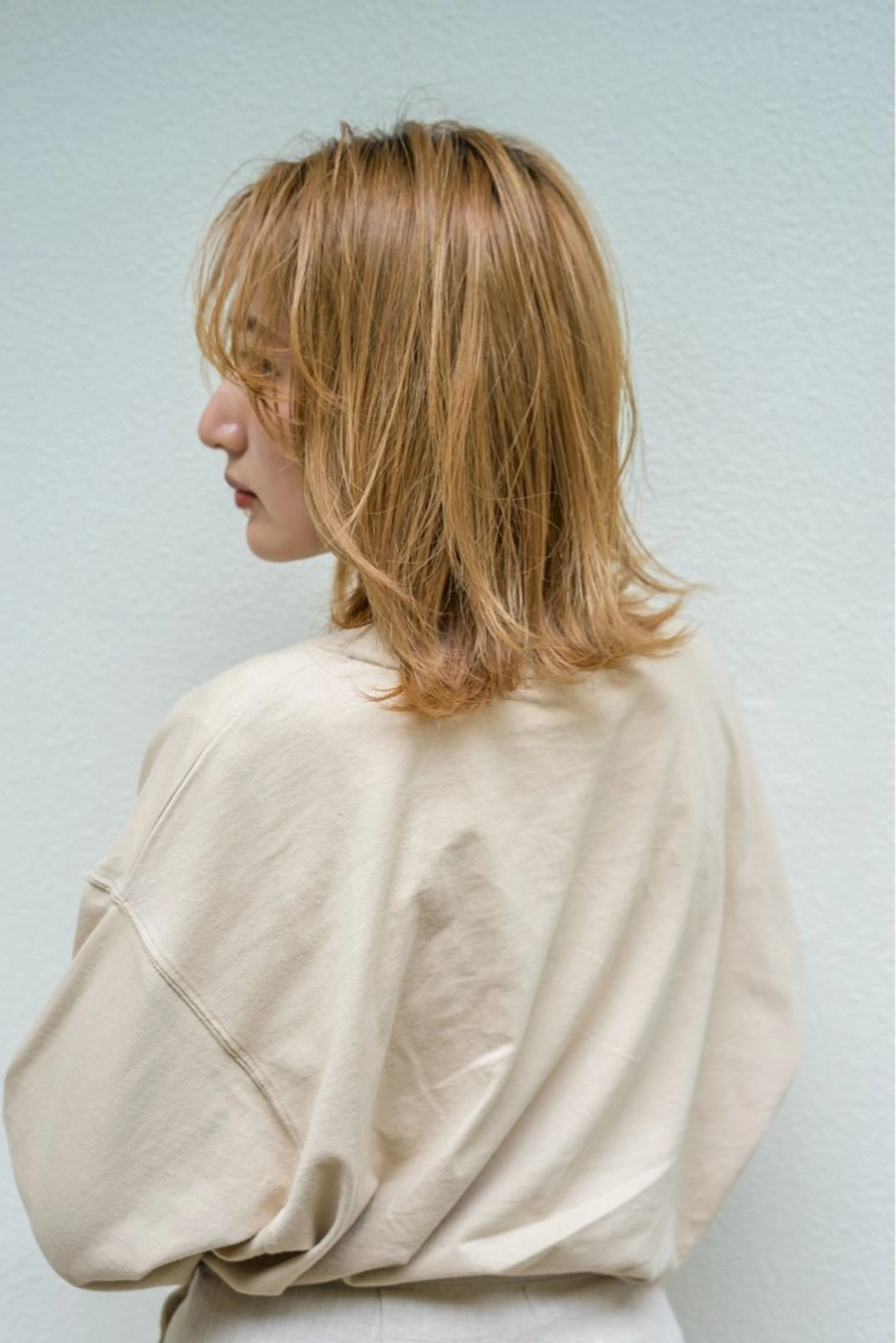 ミディアム カラー ハイライト/レイヤー ミルクティー/山本のヘアスタイル