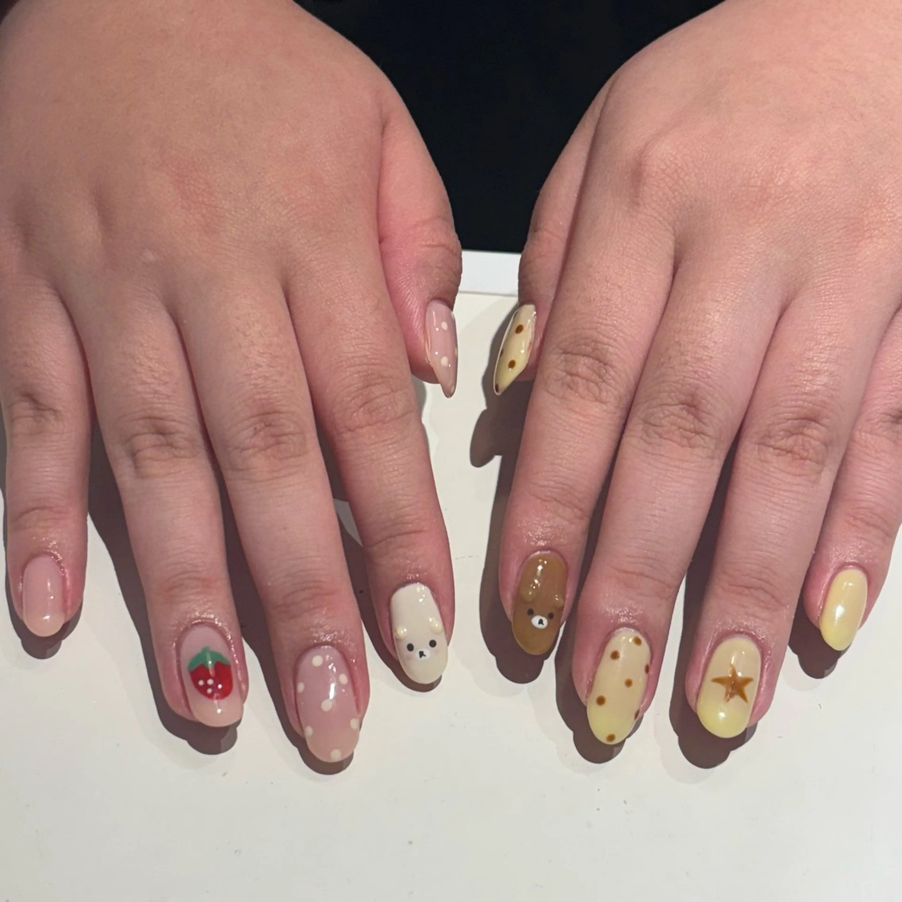 ネイル 石川 萌香のネイルデザイン