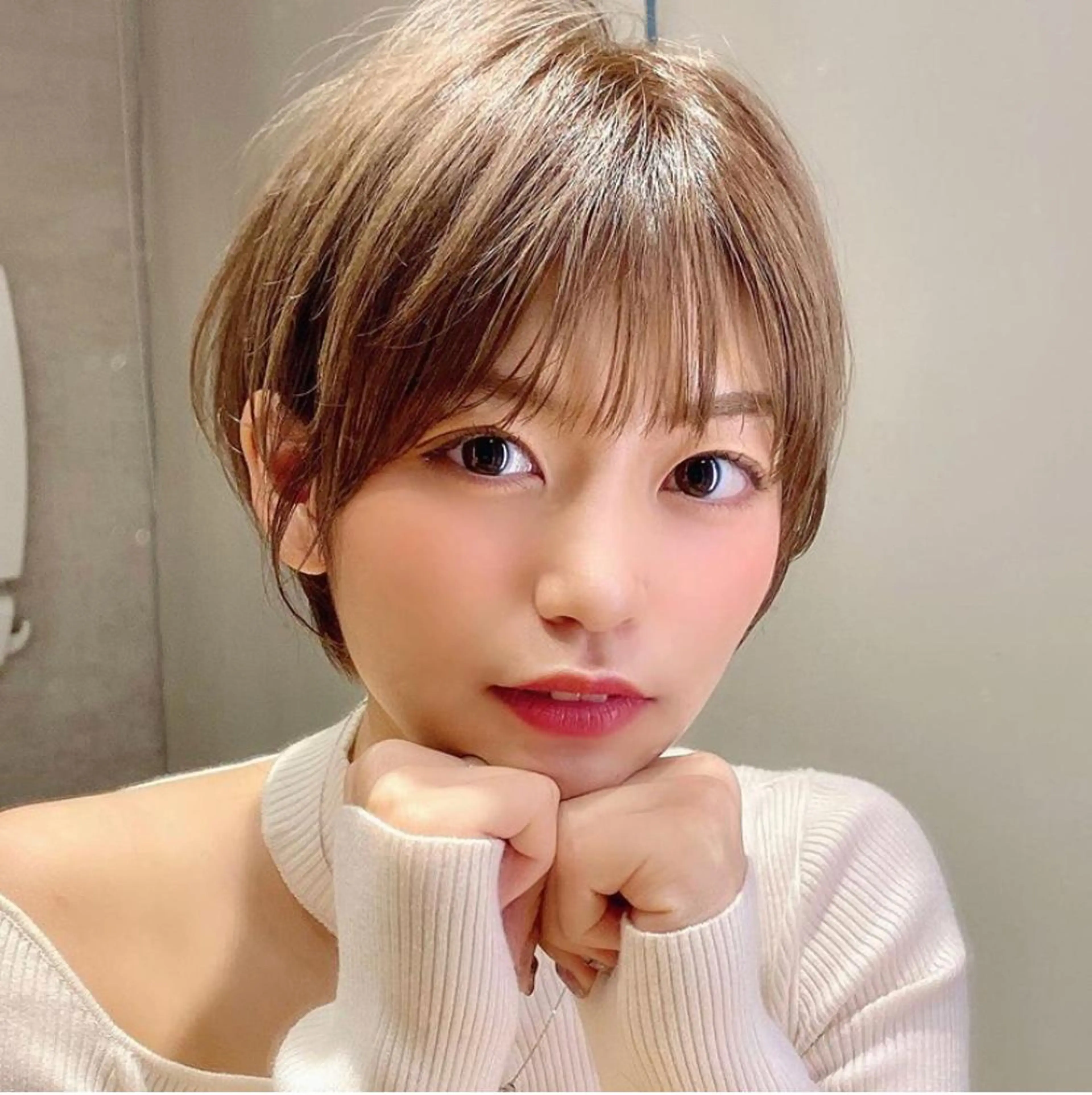 ショート カラー AFLOAT TOKYOのヘアスタイル