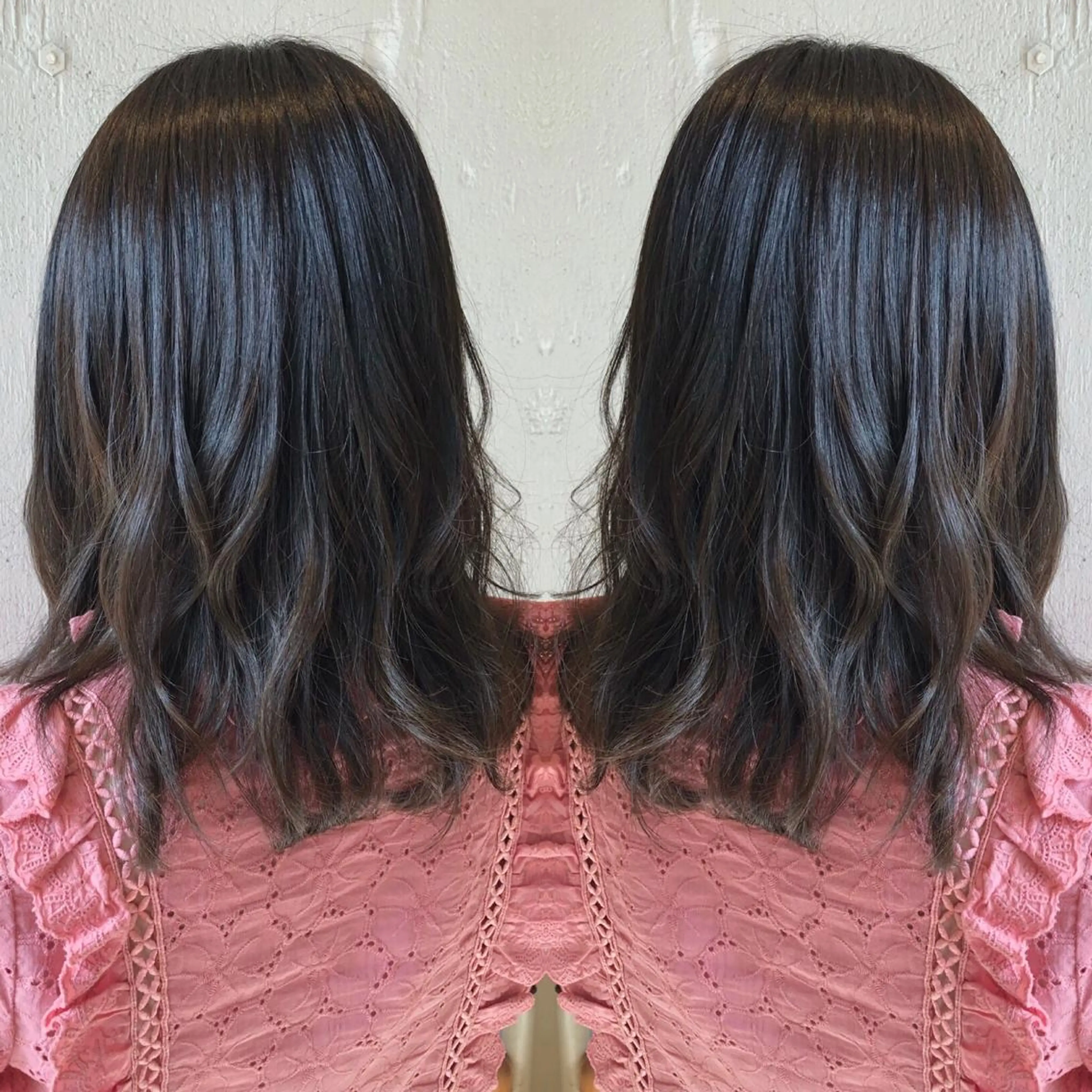 ミディアム アッシュ カット ヘアカラー あらき ちさとのヘアスタイル