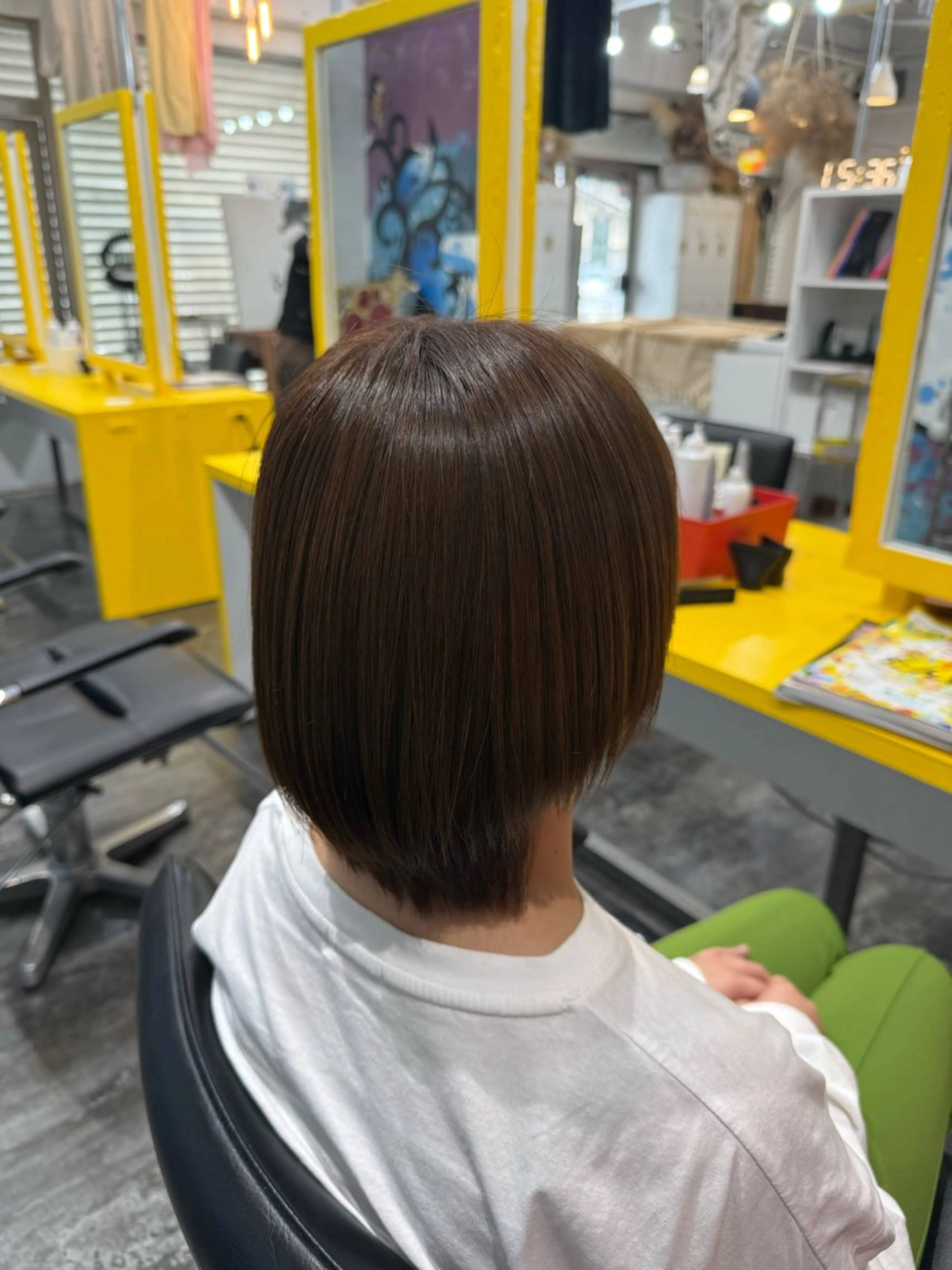 ミディアム LOMARLIE/ NATUMIのヘアスタイル