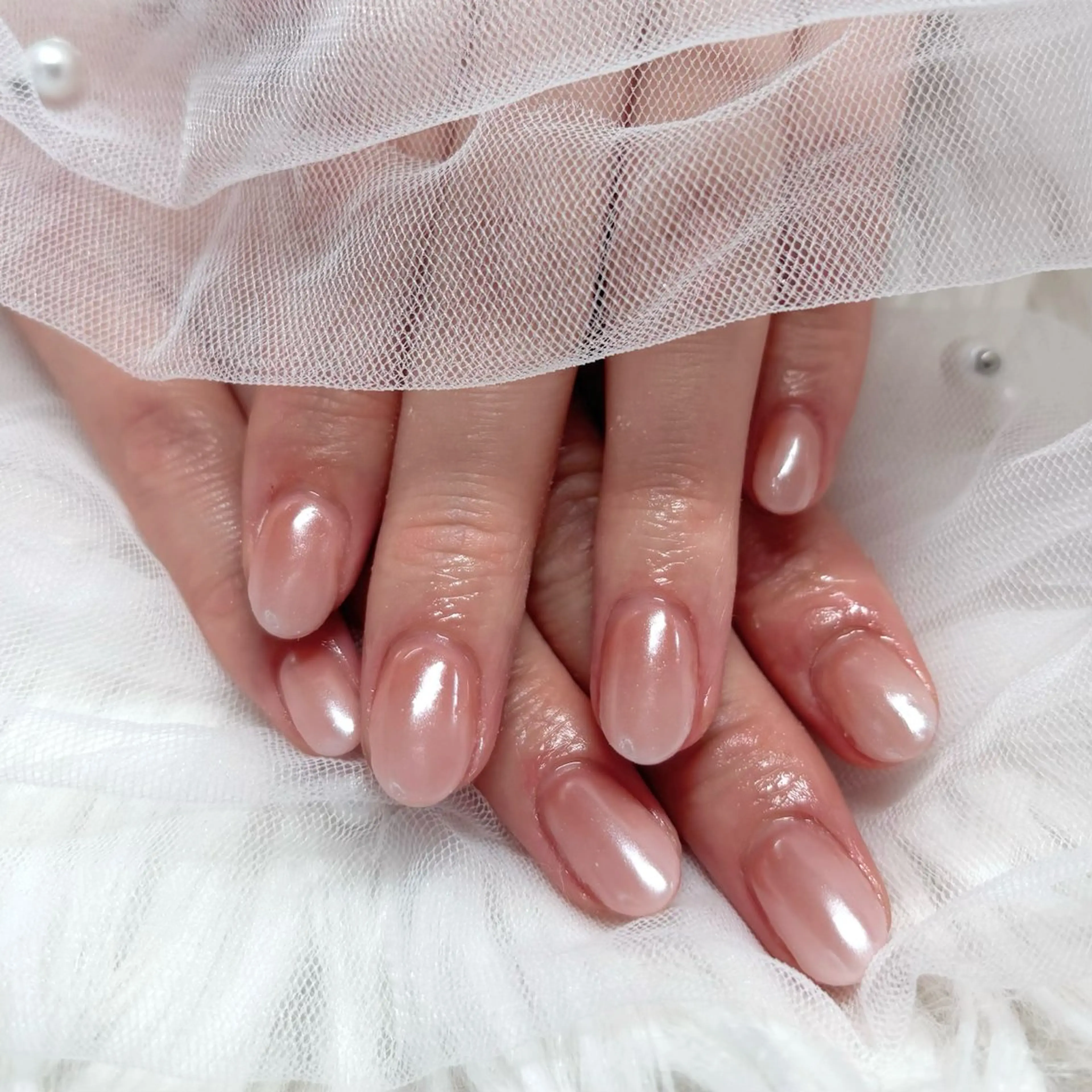 ネイル オーロラネイル ジェルネイル グラデーション パラジェル ホワイト ハンドネイル Noix nailのネイルデザイン