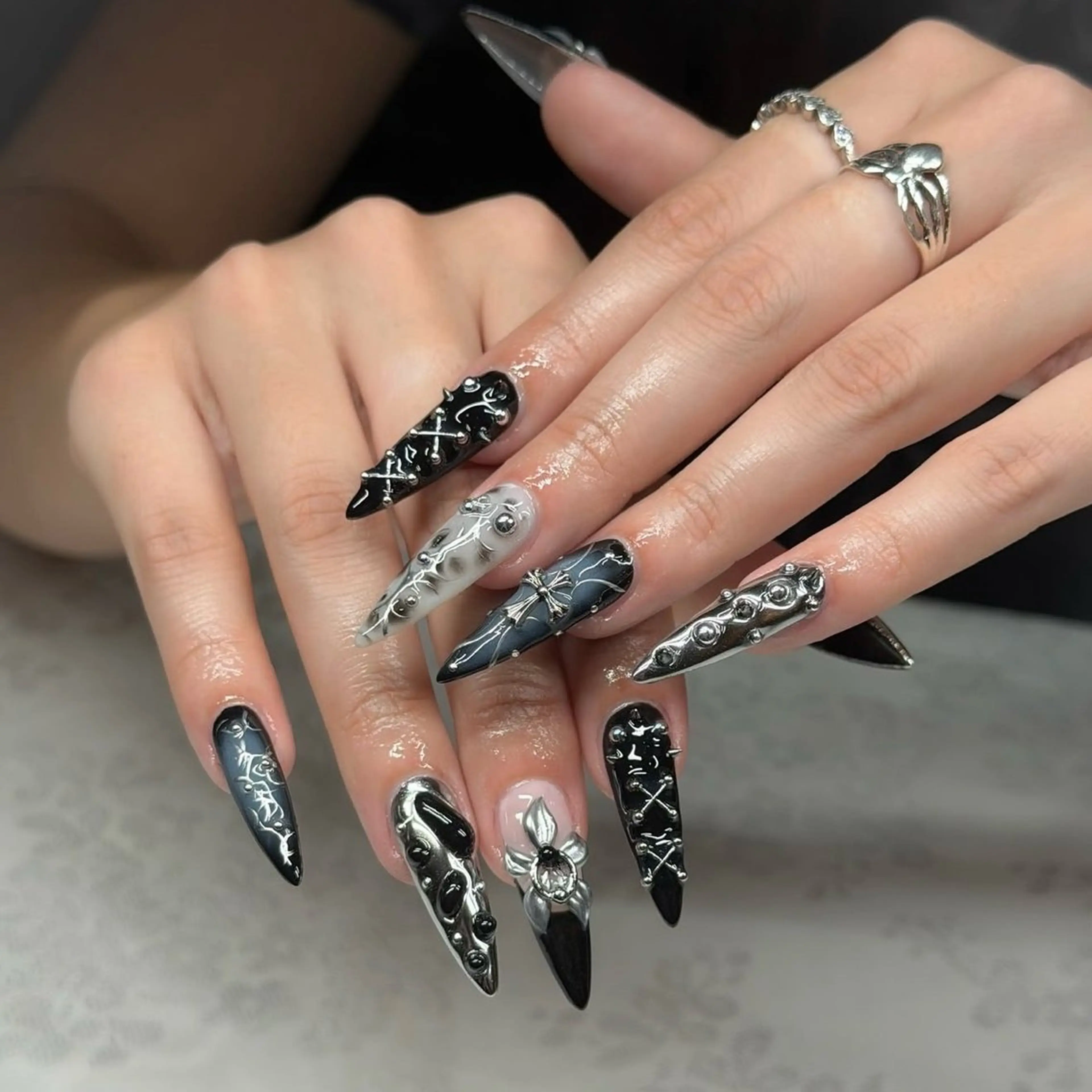 ネイル アートネイル ジェルネイル グラデーション キラキラネイル 韓国ネイル ハンドネイル MIYU．nail Mariaのネイルデザイン