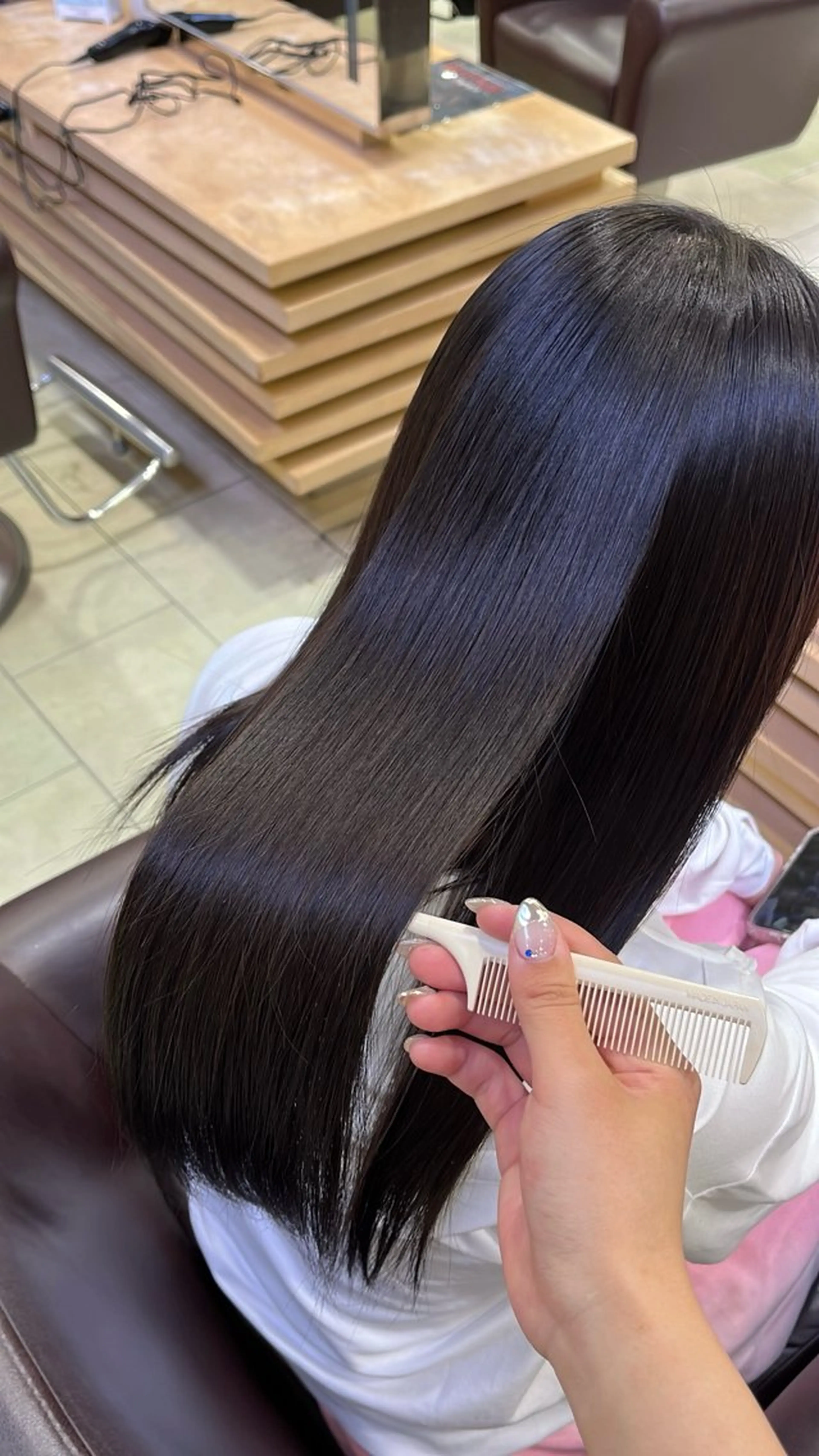 ロング カラー ヘアカラー 縮毛矯正 トリートメント waka❤️✨ レイヤーボブ/ネイルのヘアスタイル