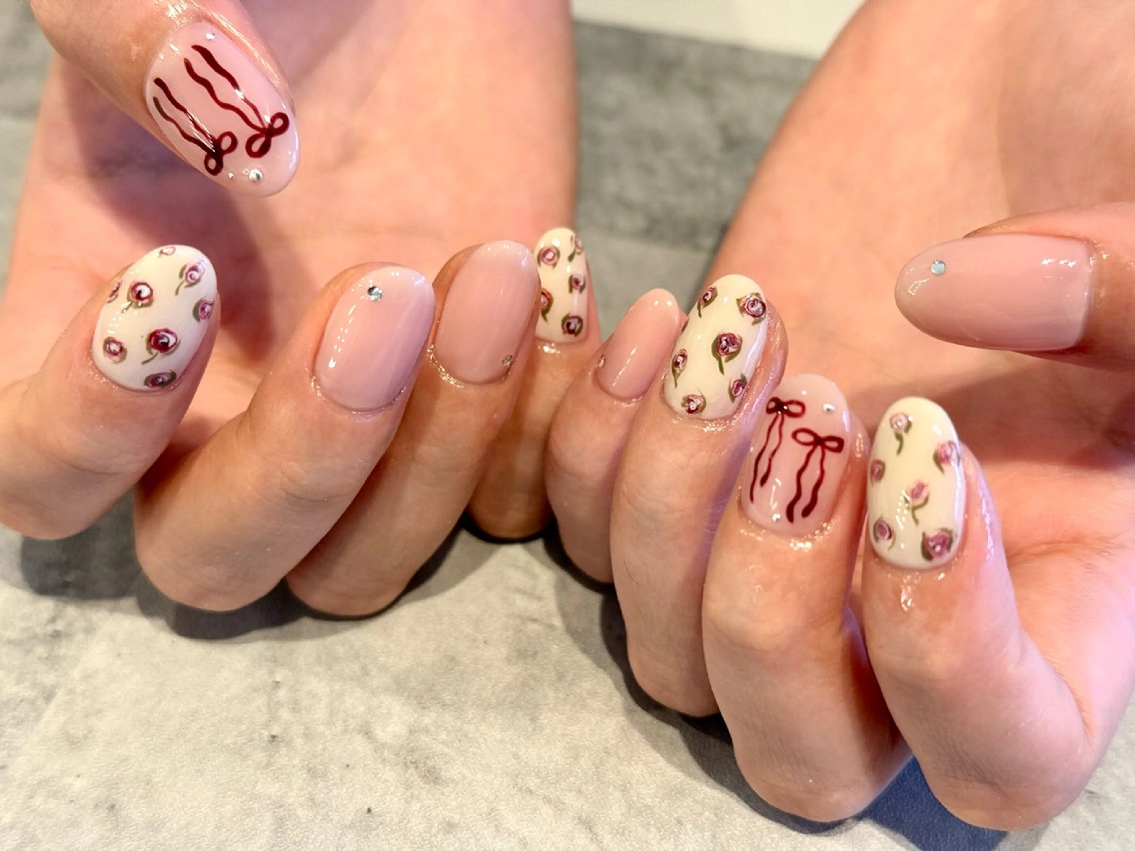 ネイル 持ち込み ハンドネイル ikoi🫧 Kotomiのネイルデザイン