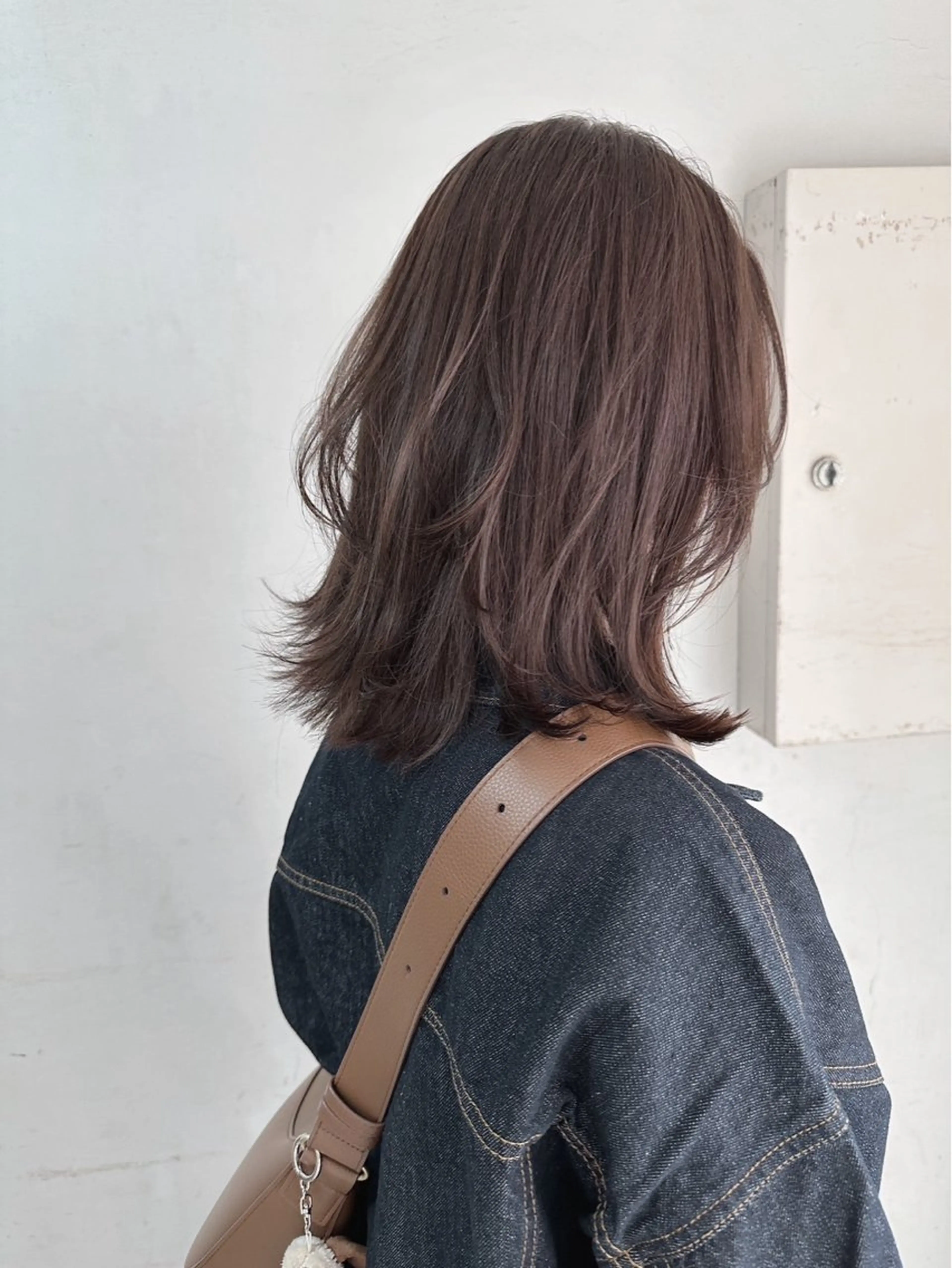 ミディアム Neolive 千尋のヘアスタイル