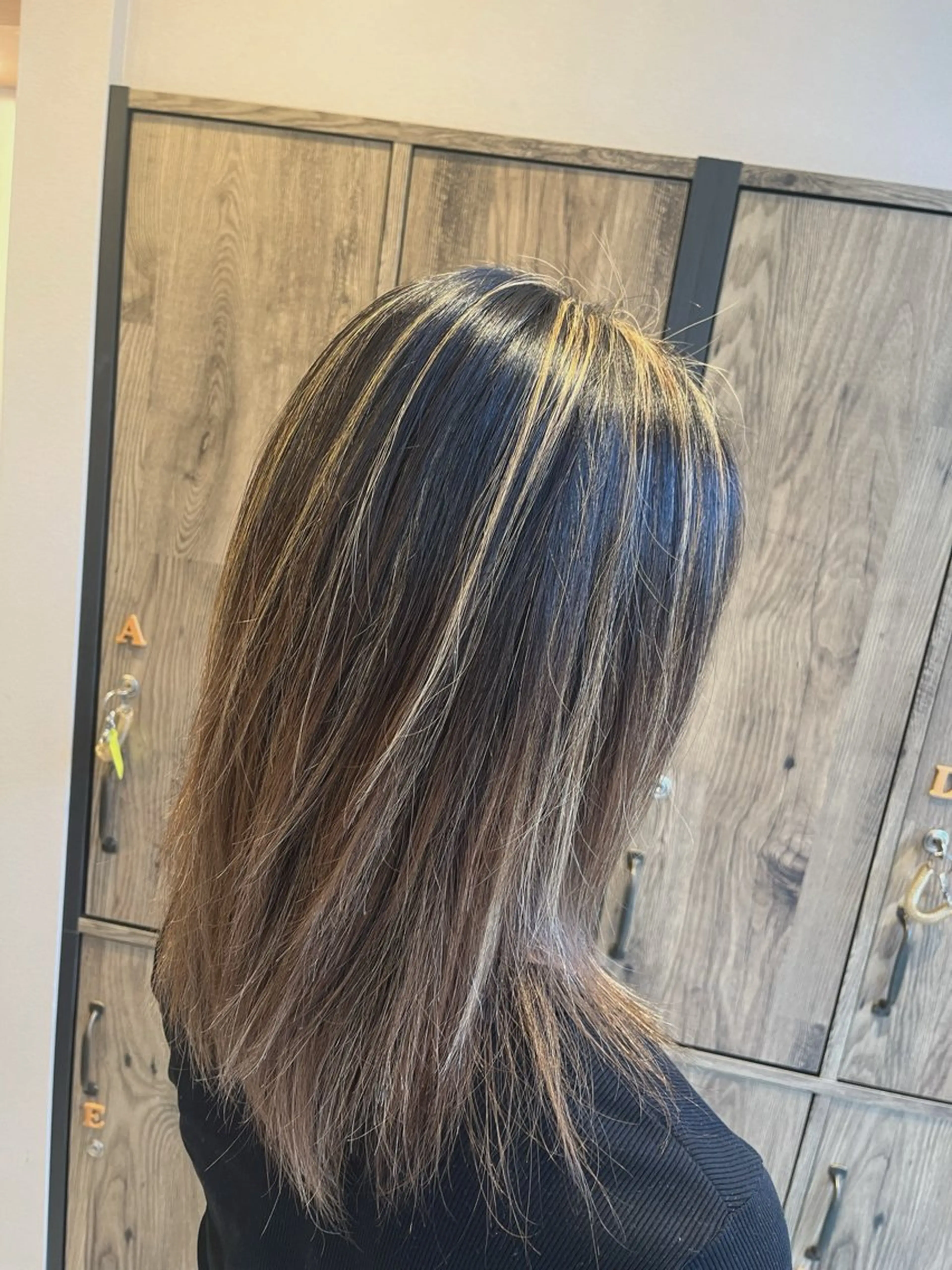 セミロング カラー COCOA Glow所属・🤍みう‎🤍￥ 3,300 〜のヘアスタイル