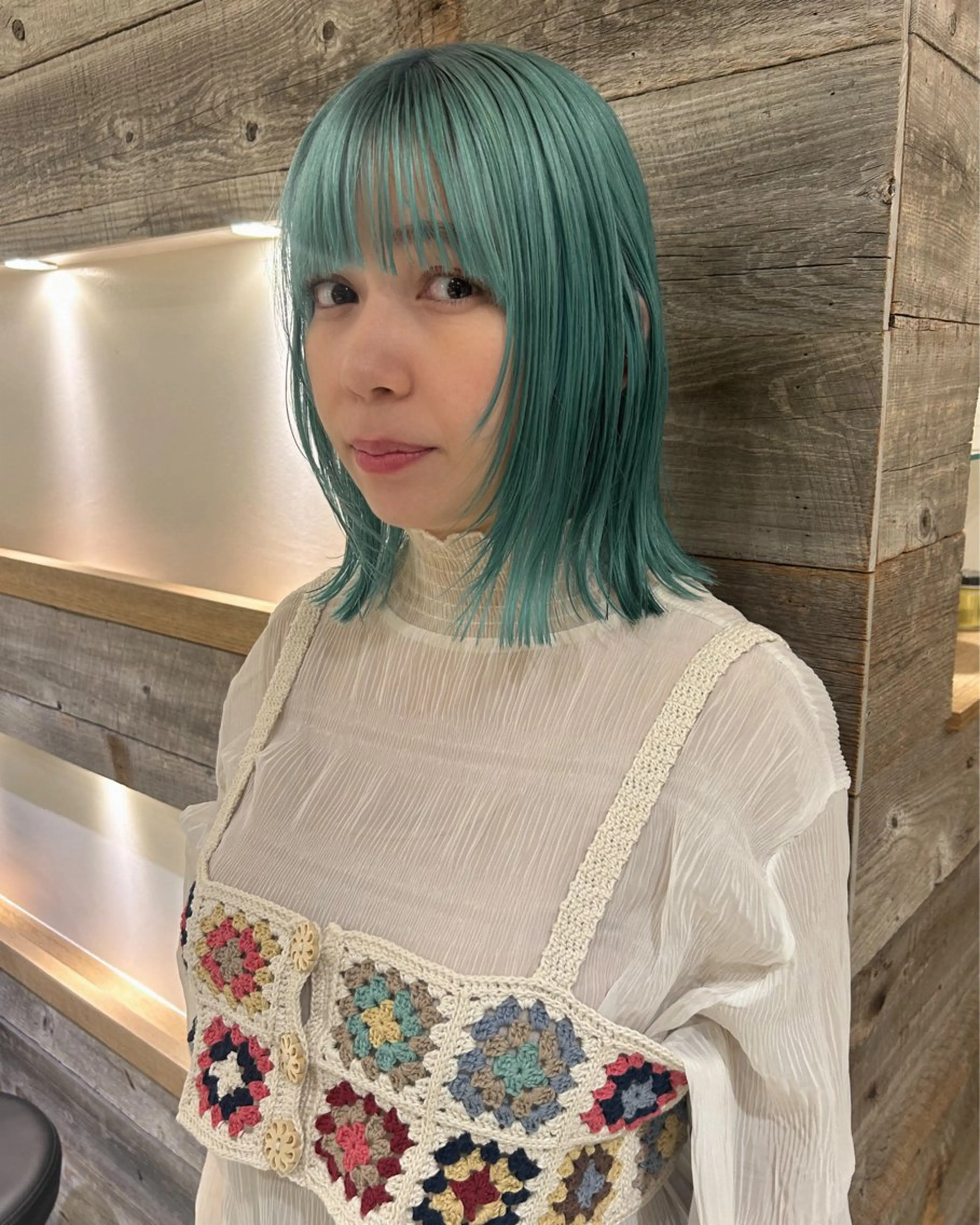 ミディアム カラー ブリーチ ケアブリーチ ミント カット ヘアカラー トリートメント Loom.所属・村上雅人 ナチュラルモードのヘアスタイル