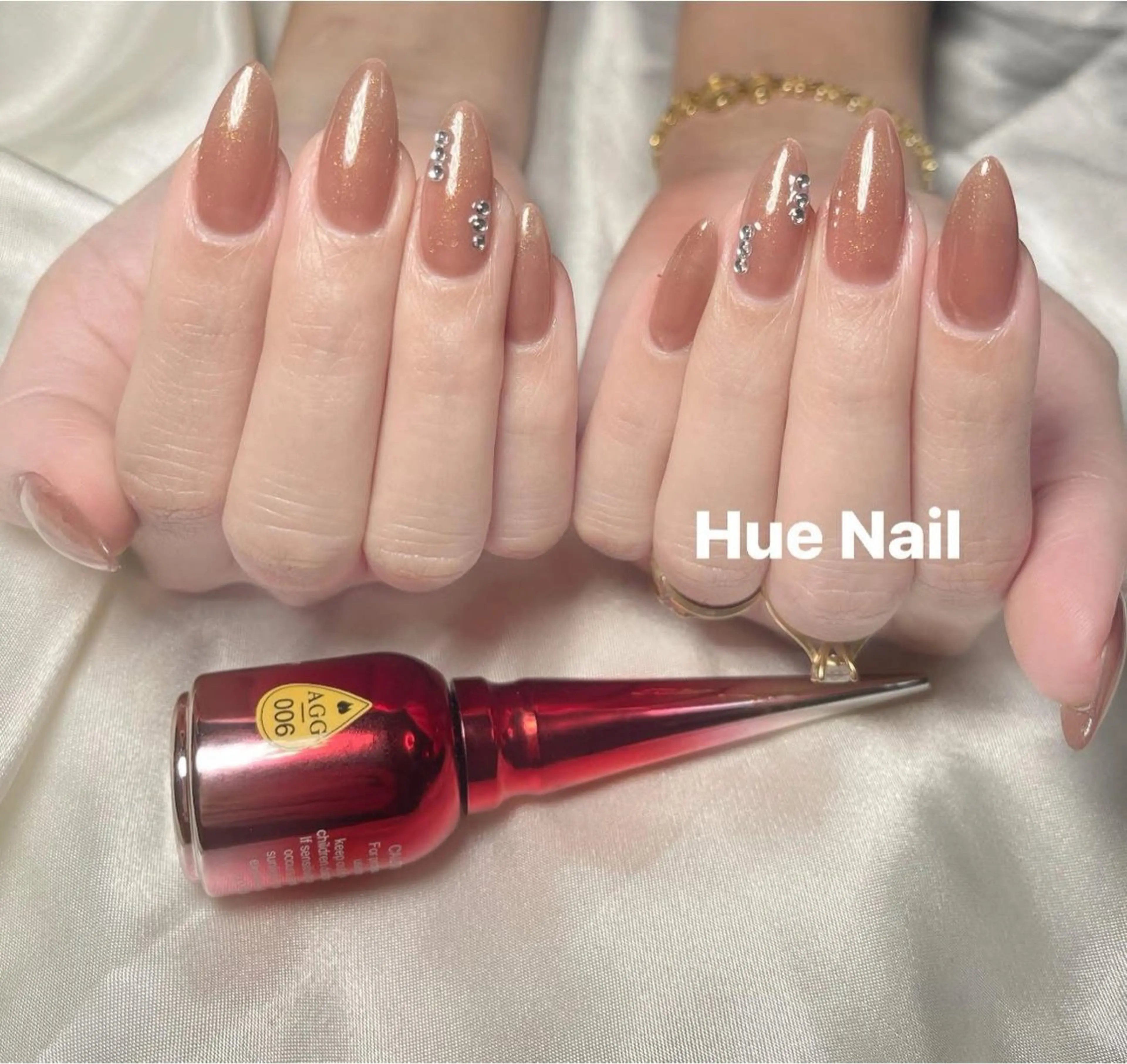 ミディアム ハンドネイル HOANG NAILのネイルデザイン