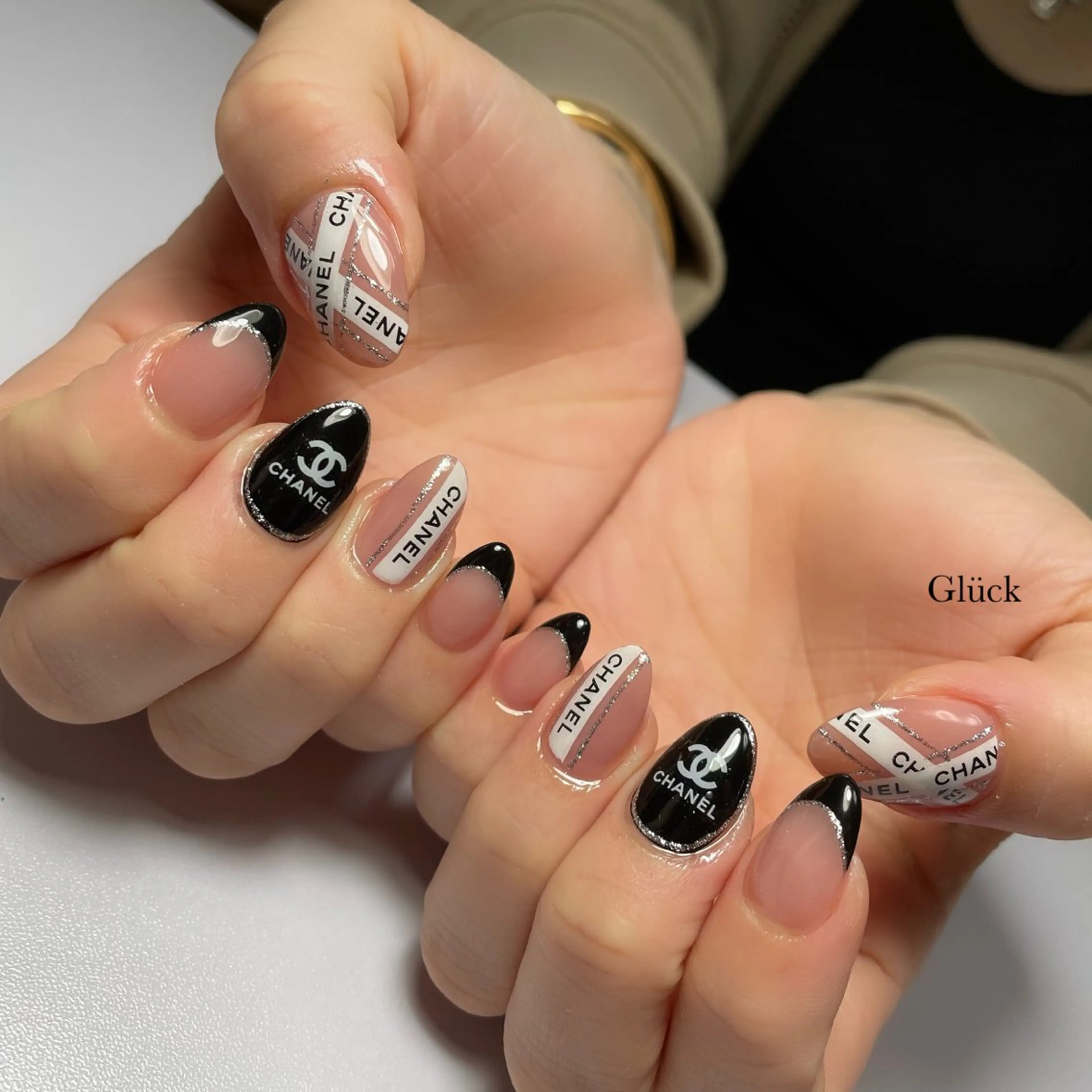 ネイル 大城 愛のネイルデザイン