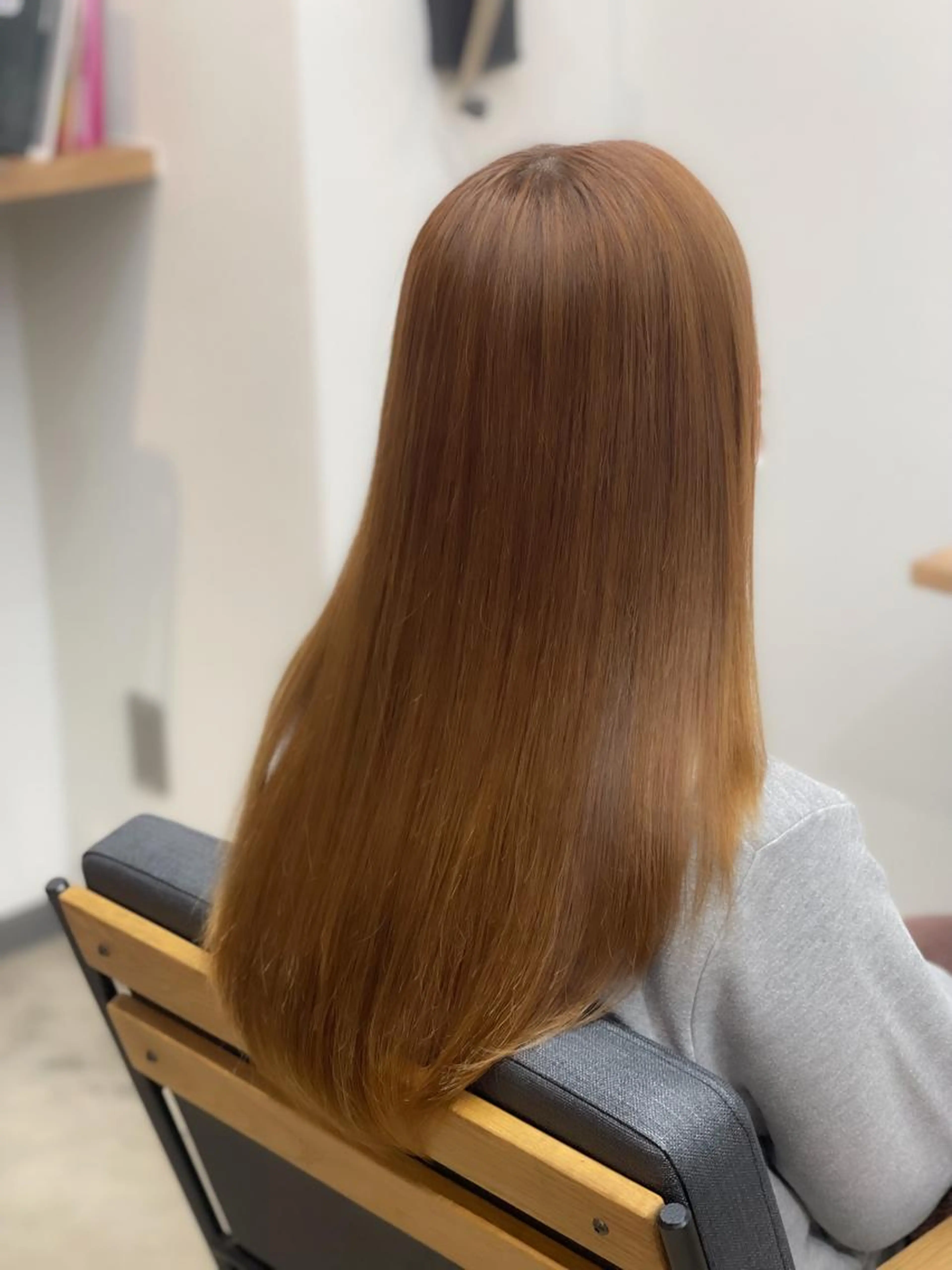 【今まで諦めてた方必見👀ブリーチ毛でも大丈夫✨】ダメージレス縮毛矯正+カット+トリートメントの写真