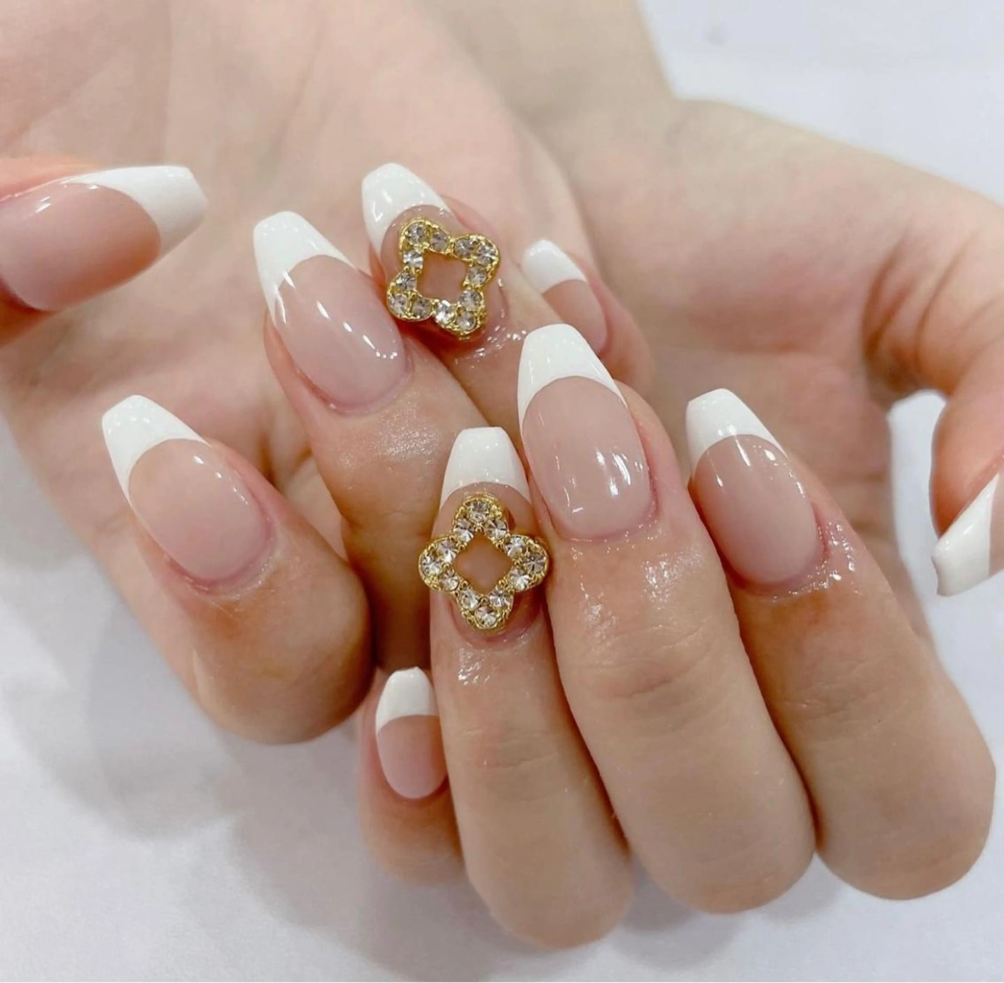 ネイル She   Nail所属・ISA_ BELLAのネイルデザイン