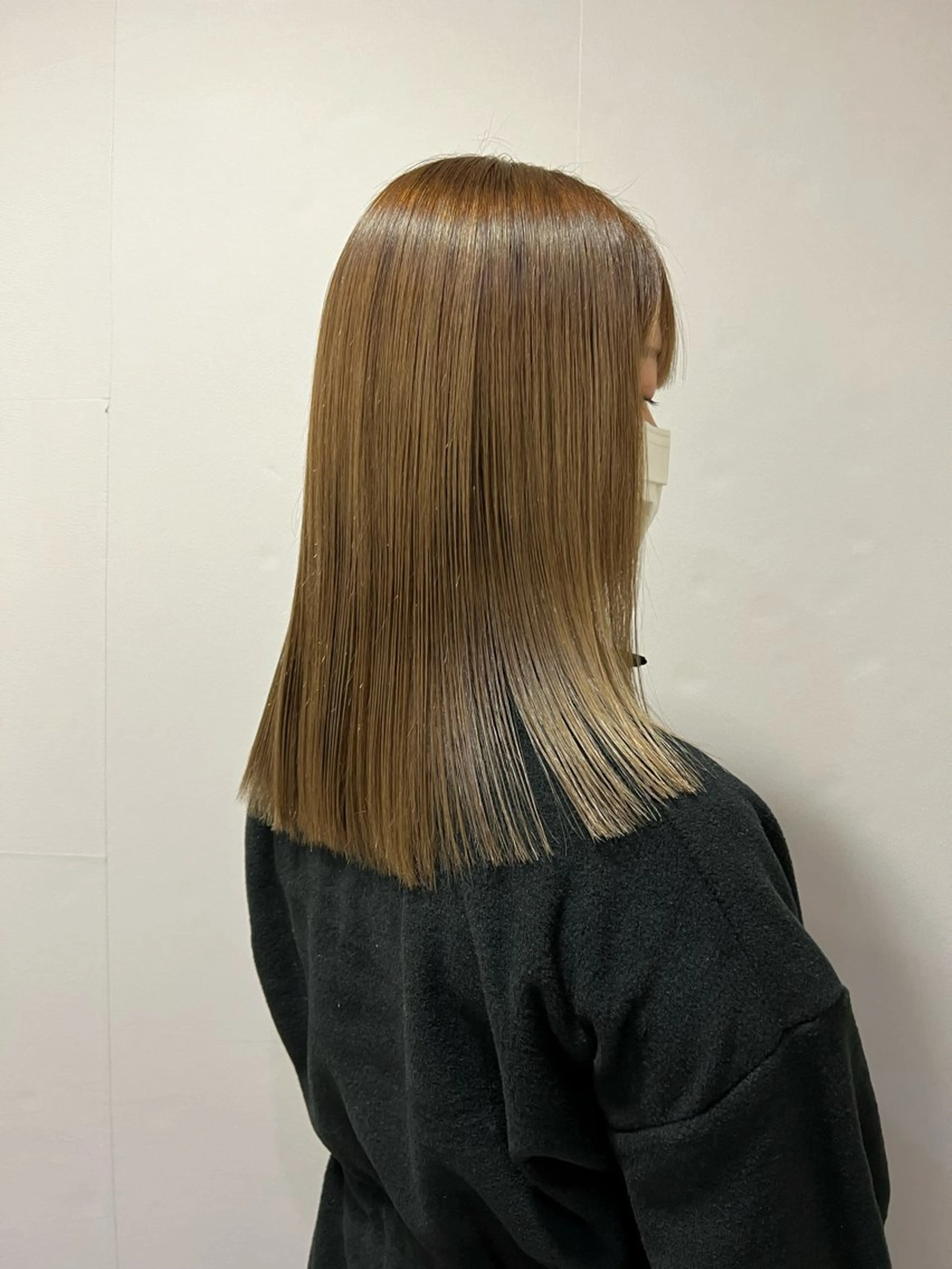 ミディアム 寺尾 綾乃のヘアスタイル