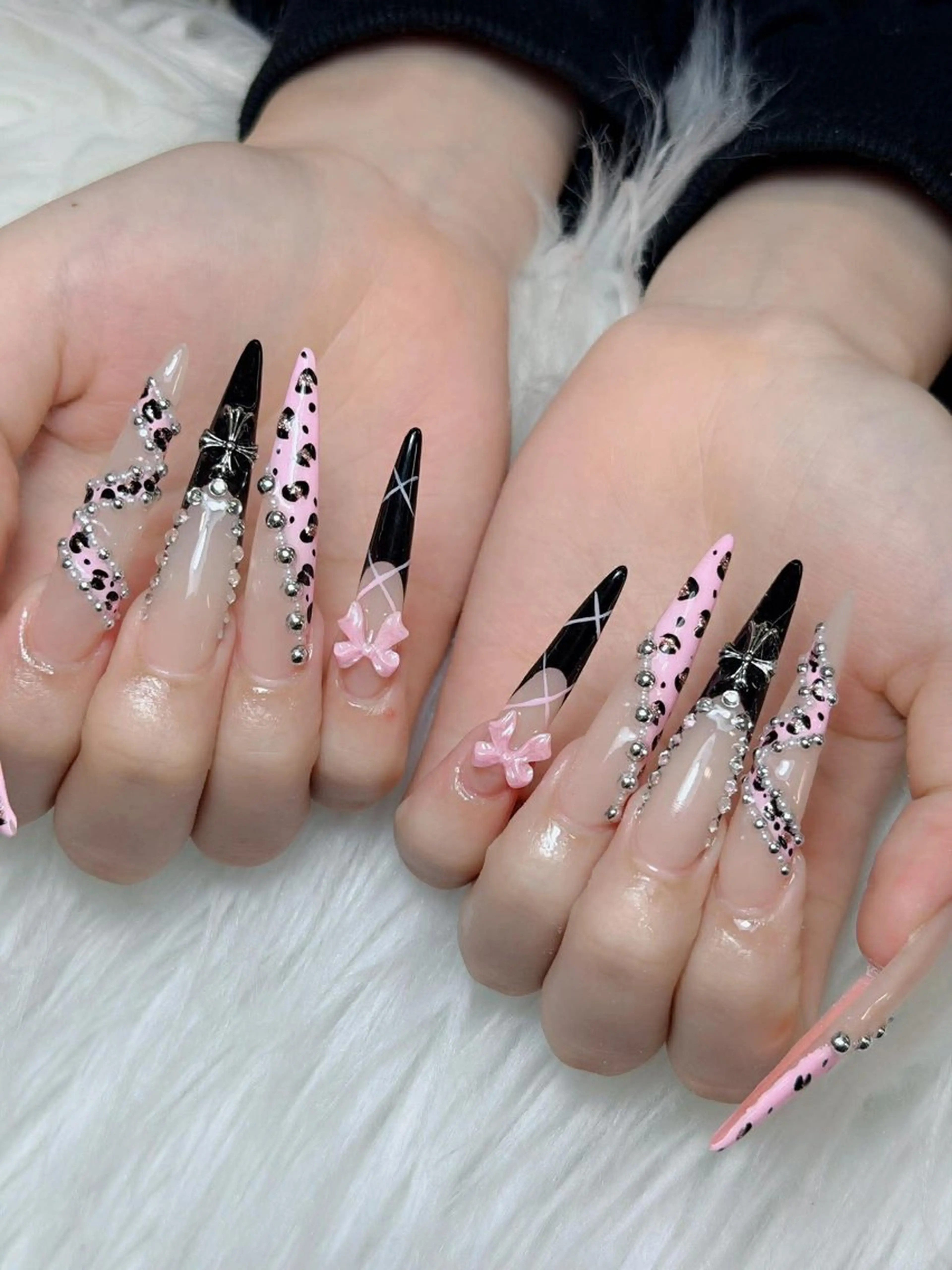 ネイル オーロラネイル チークネイル フットネイル フレンチネイル ハロウィン ハンドネイル Lumi Nail 新大久保3‘のネイルデザイン