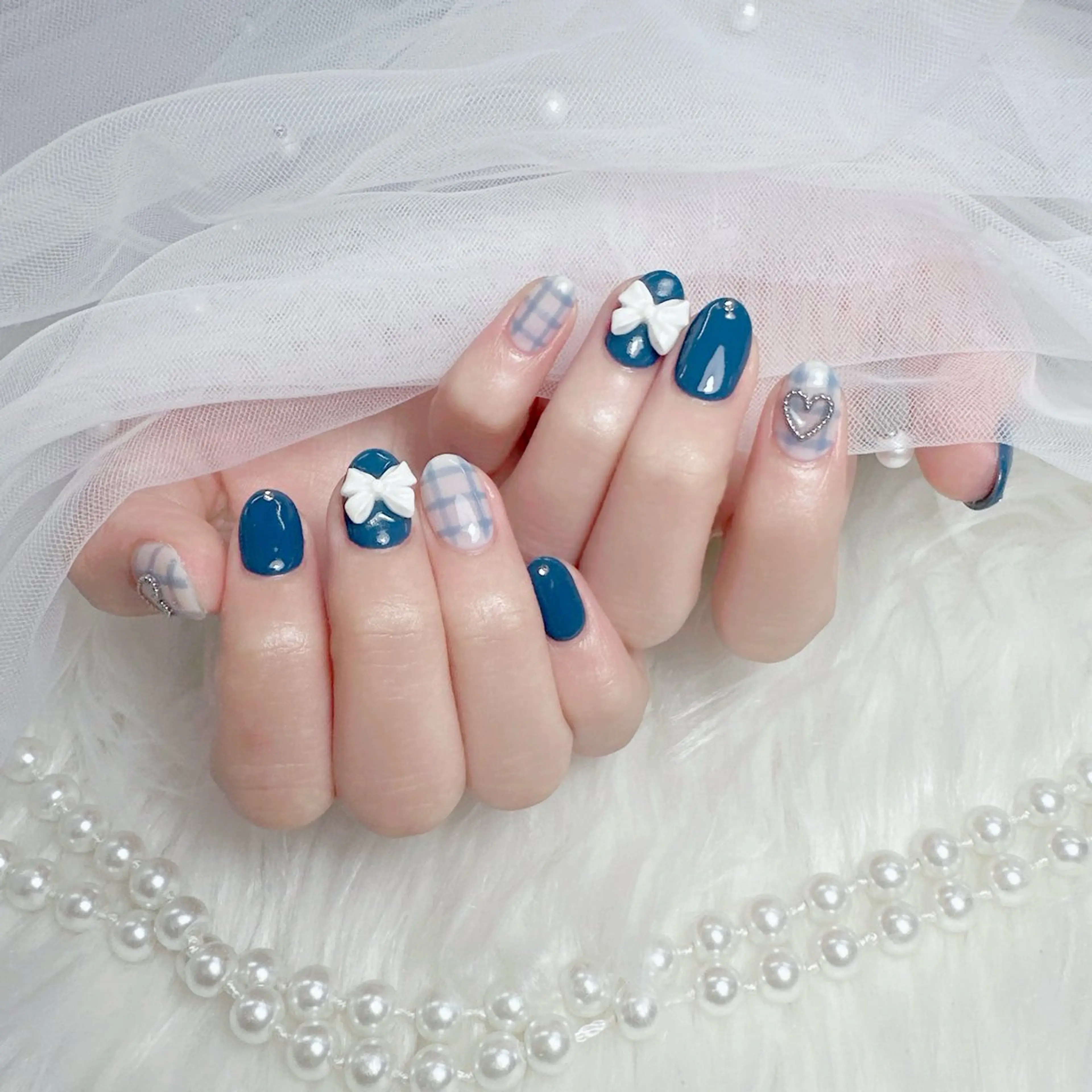 ネイル アートネイル ジェルネイル グラデーション キラキラネイル ラメ(グリッター) ハンドネイル Viola. 優花のネイルデザイン