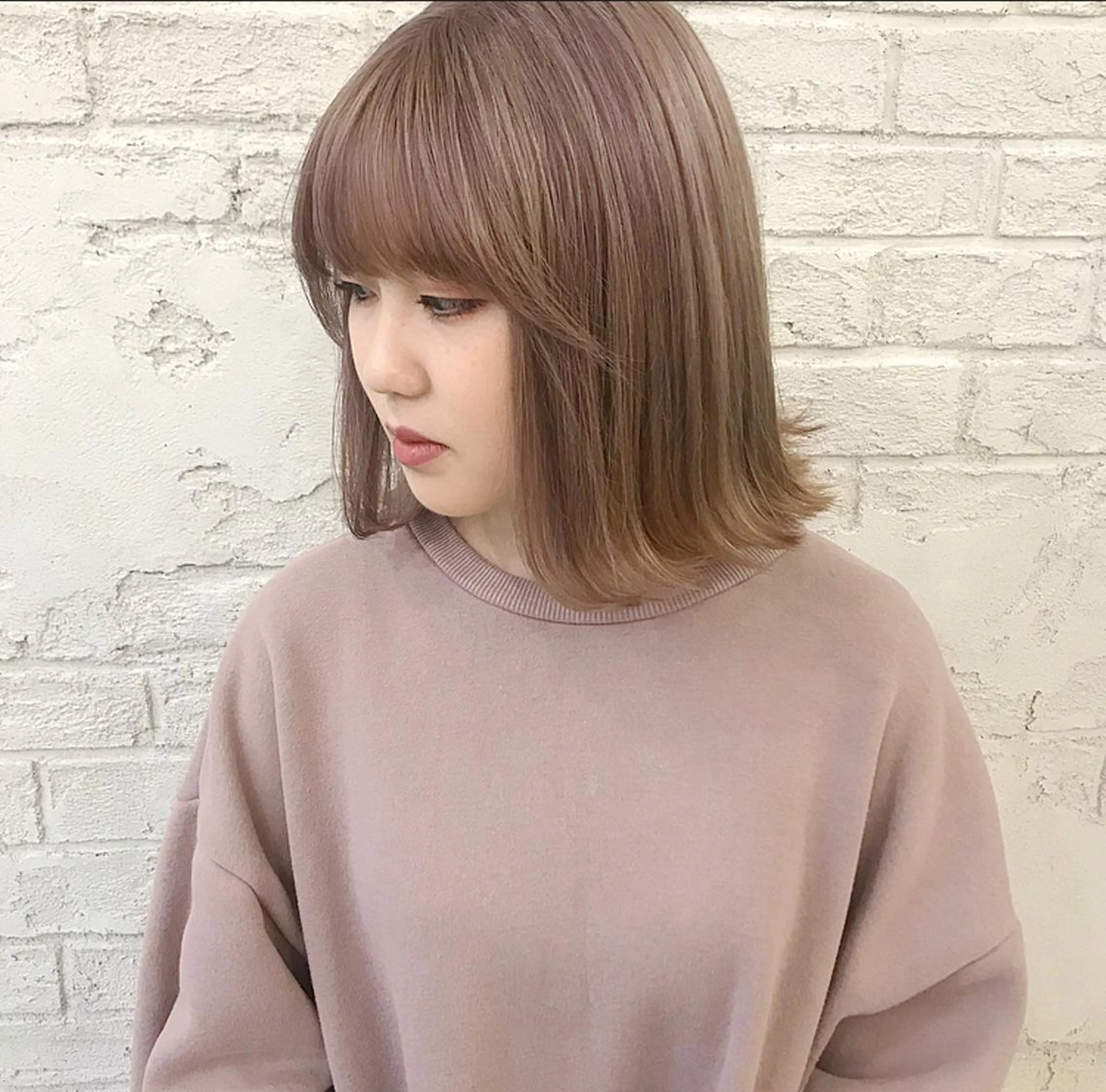 ミディアム カラー オリーブ/アッシュ やわらか透明感カラーのヘアスタイル