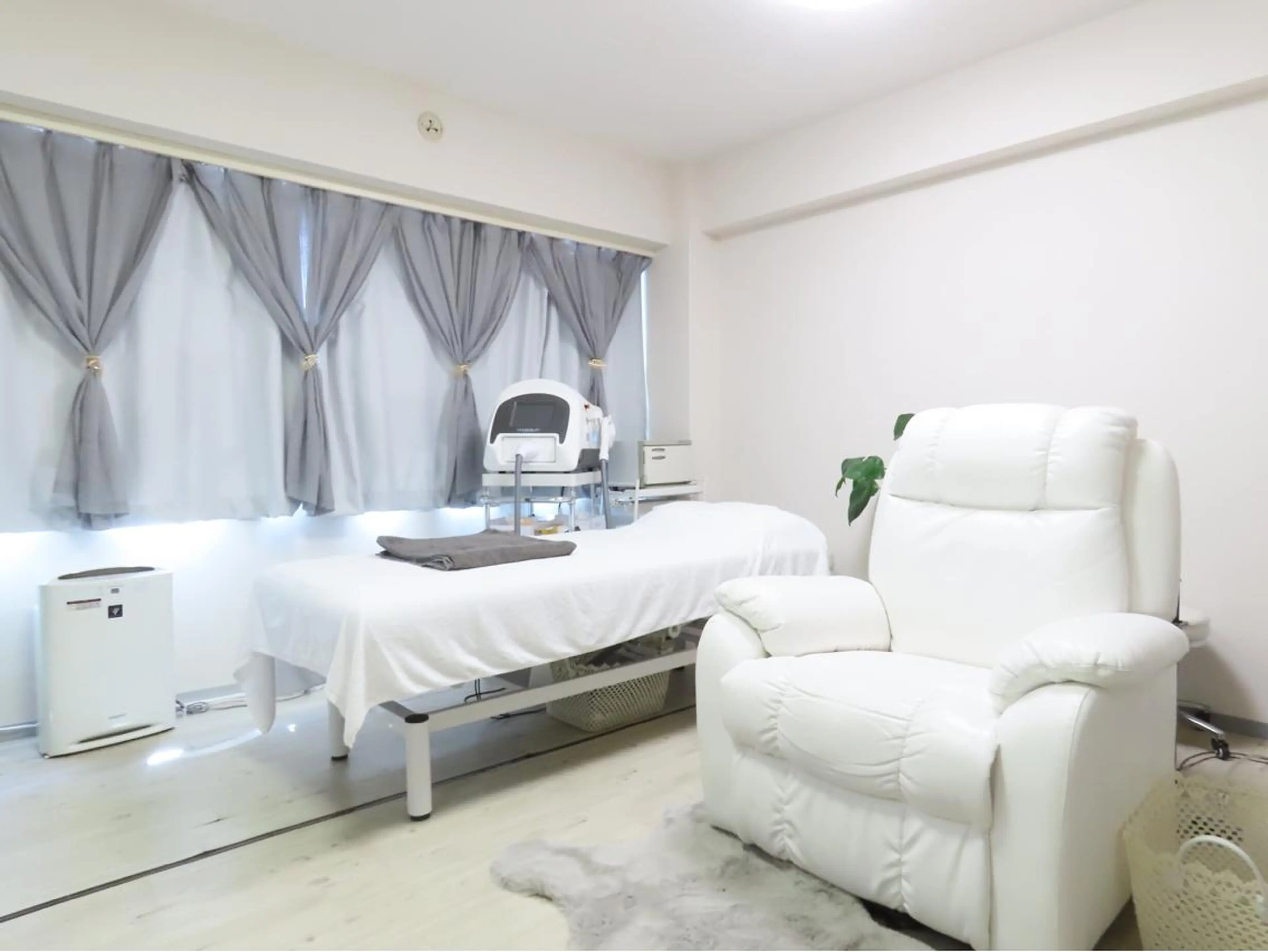 女性　全身光脱毛　(VIO、顔、ヒップ、胸、顔なし)回数:1回　都度払い　¥13800→¥7800の写真