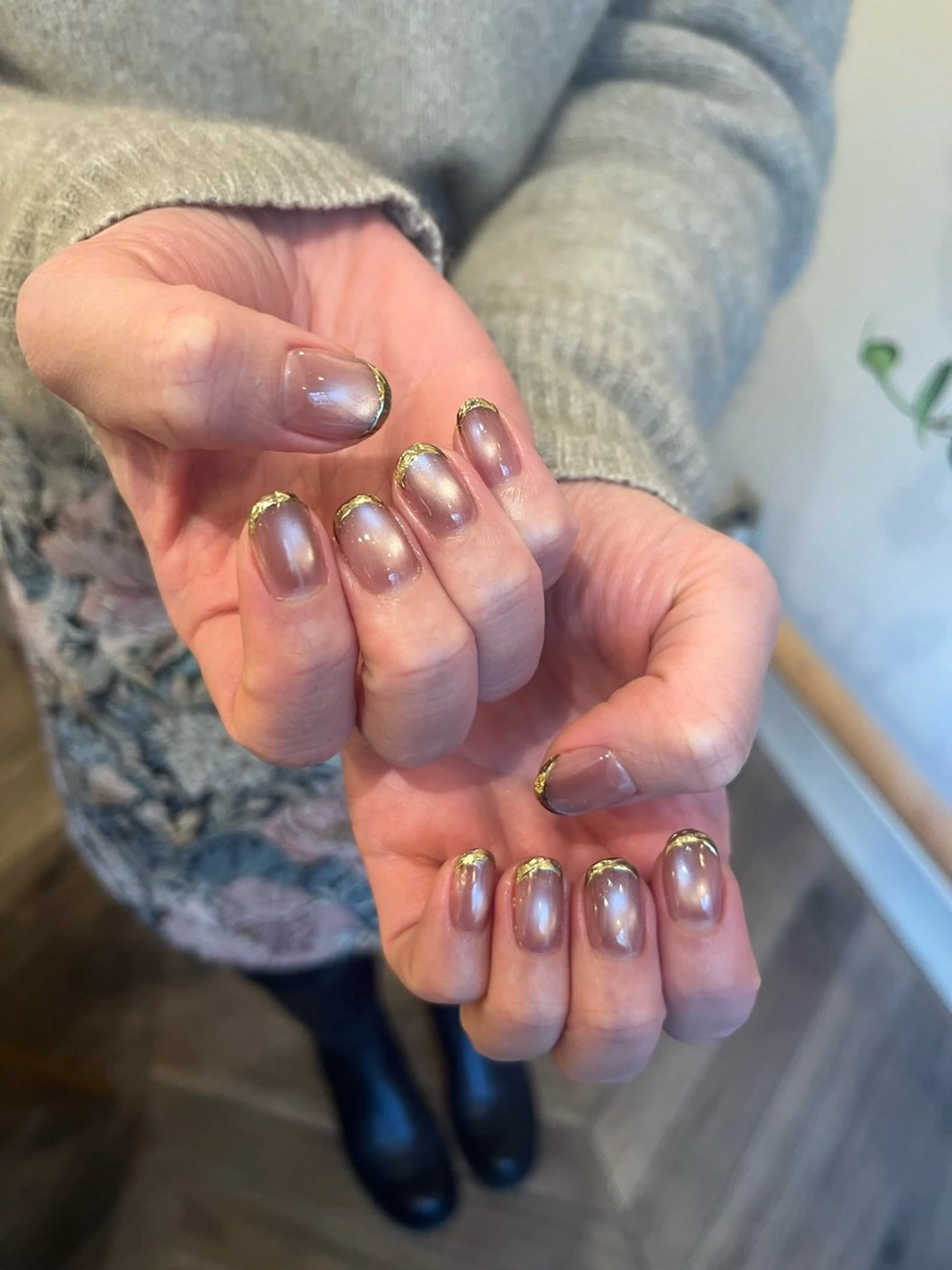 ネイル フレンチネイル マグネットネイル ミラーネイル ハンドネイル AT.1011(アトリエテンイレブン)所属・AT.1011 (ハルカ)のネイルデザイン